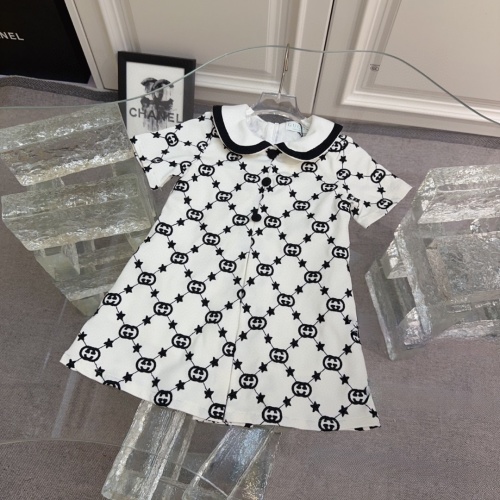 Gucci Kids Cotton Blend Dress with Logo and Star Print - Size 80-160cm 1 Gucci Kids Cotton Blend Dress with Logo and Star Print - Size 80-160cm