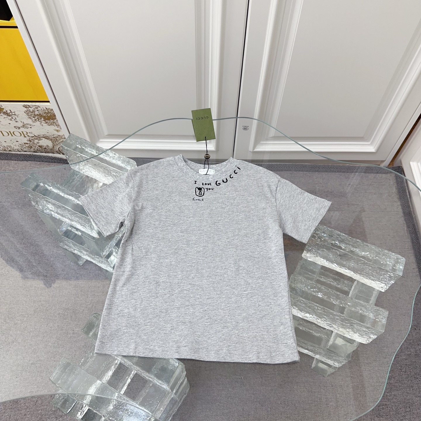 Sin menos @79 Tallas: 100, 110, 120, 130, 140, 150. En stock. LV 2026 Nueva camiseta de manga corta para niños de veran…