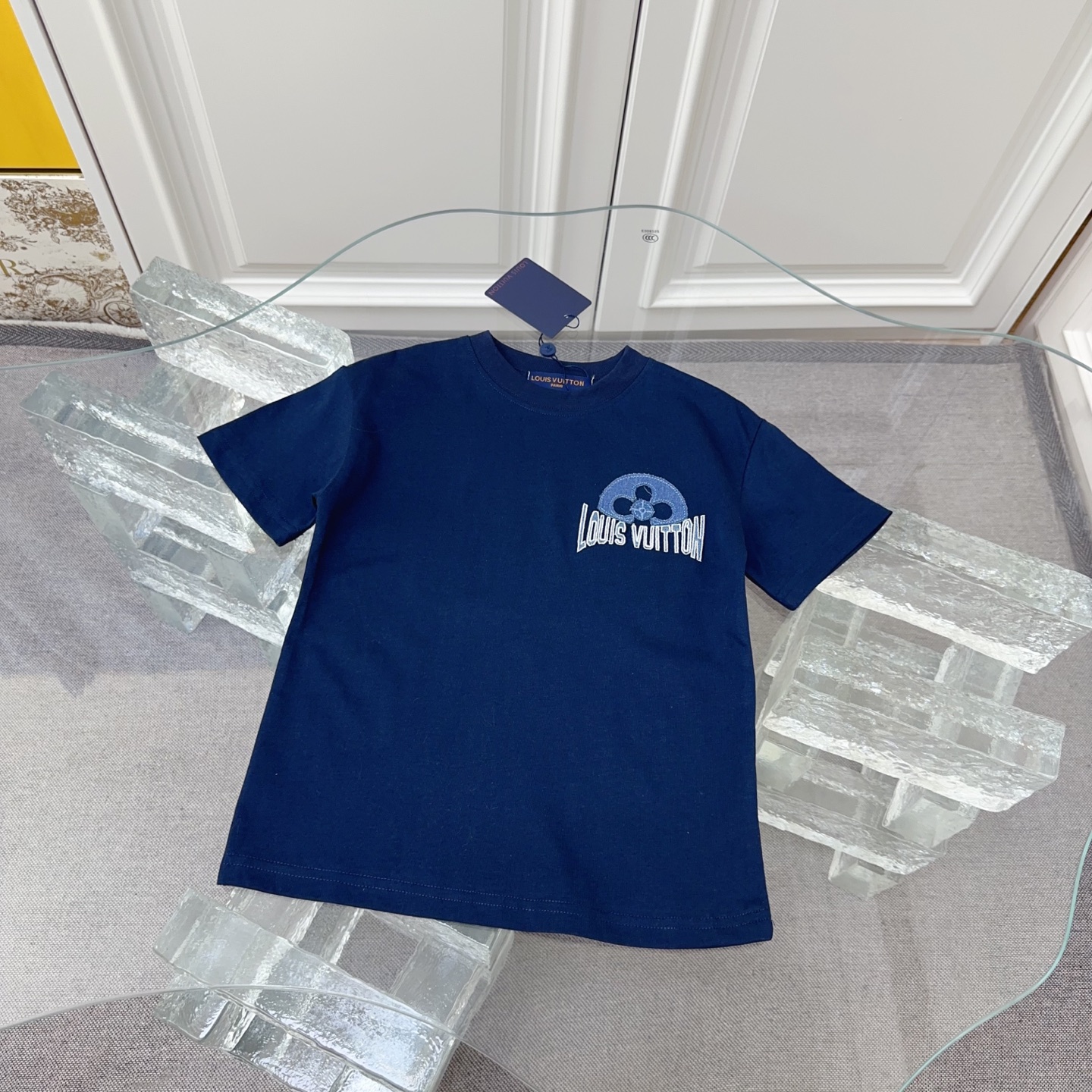 Sin menos @79 Tallas: 100, 110, 120, 130, 140, 150. En stock. LV 2026 Nueva camiseta de manga corta para niños de veran…