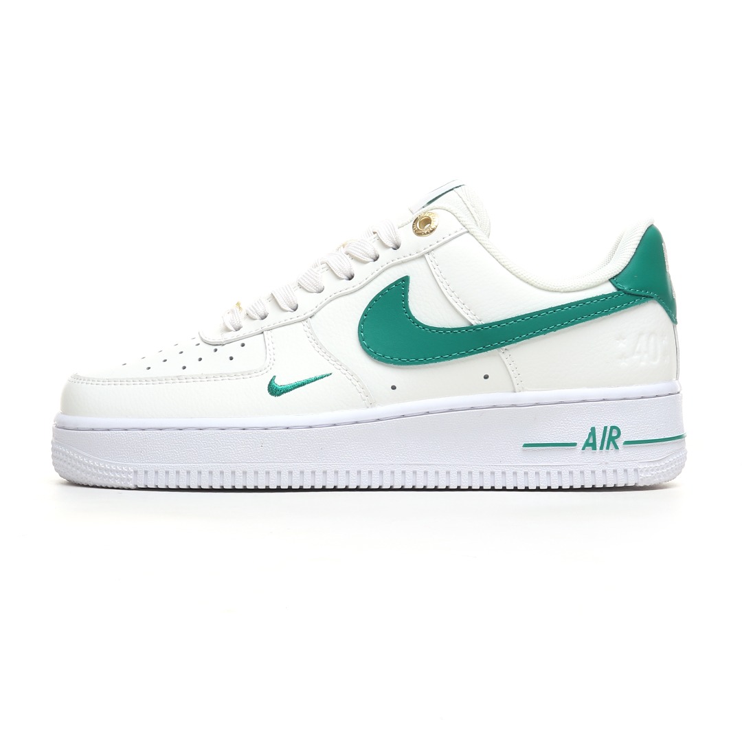 💰P80 周年白绿DQ7658-101
Nike Air Force 1 Low 07 "Malachite" 40周年白绿小钩 原楦头原纸板 打造纯正低帮空军版型专注外贸渠道 全掌内置蜂窝气垫  原盒配件 原厂中底钢印、拉帮完美 

Size：36 36.5 37.5 38 38.5 39 40 40.5 41 42 42.5 43 44 44.5 45