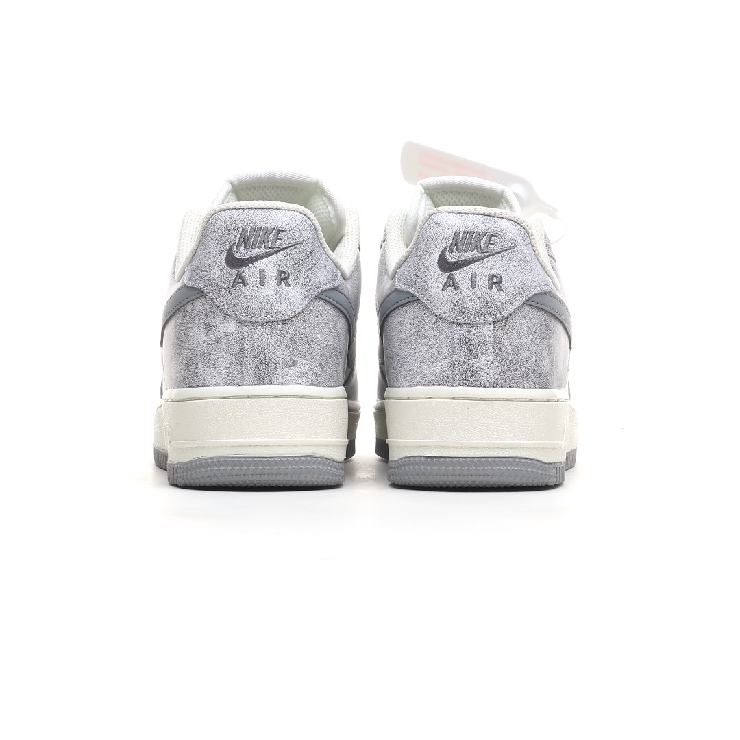 
公司级 Nike Air Force 1 Low ’07 岩石灰 配色 空军一号低帮休闲板鞋 原厂定制