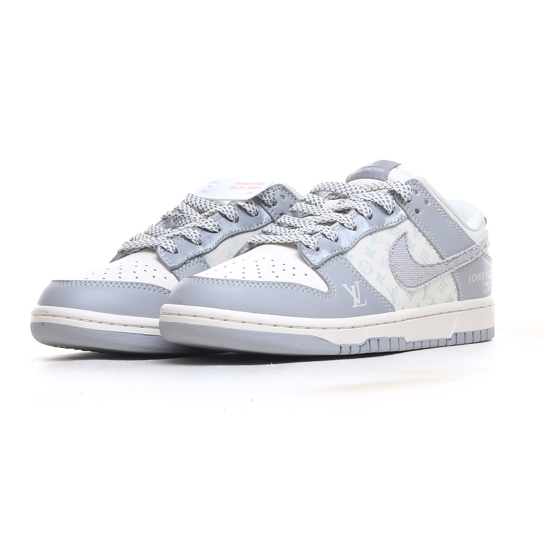 💰290
Nike SB Dunk Low x Louis Vuitton 灰白满天星
纯原大厂出品 极力推荐👏
官方货号：XS6089 629XK
尺码：36 36.5 37.5 38 38.5 39 40 40.5 41 42 42.5 43 44 44.5 45