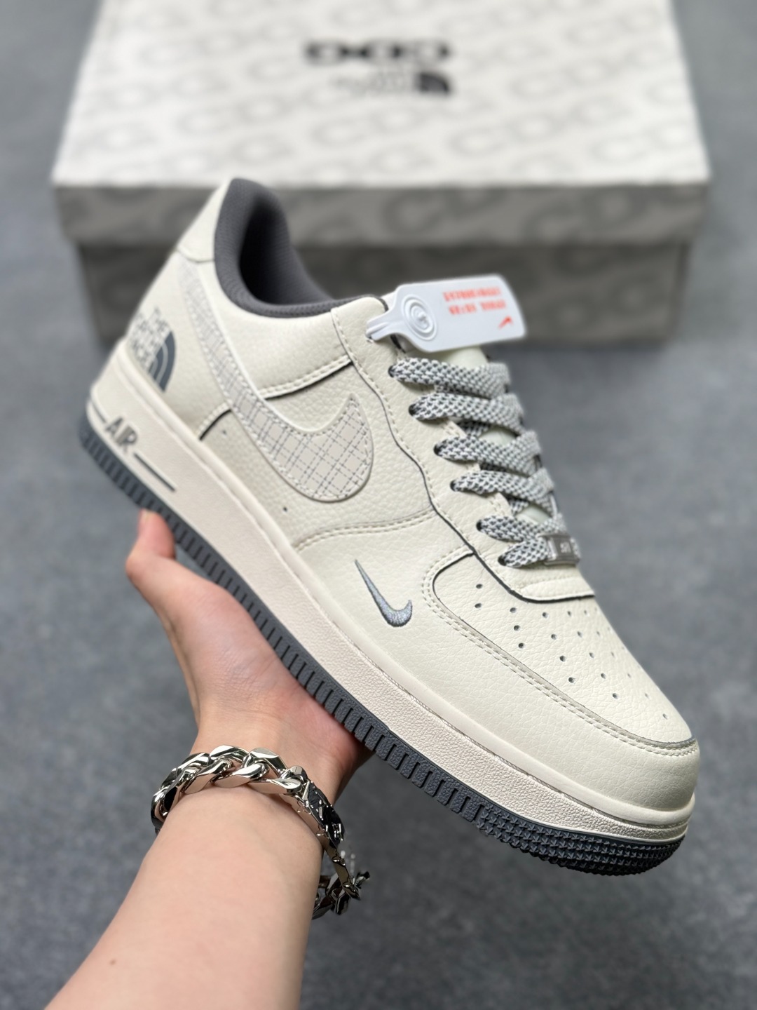 Nike Air Force 1 Low 07 x The North Face 白灰小勾满天星 官方货号:JP8088 058