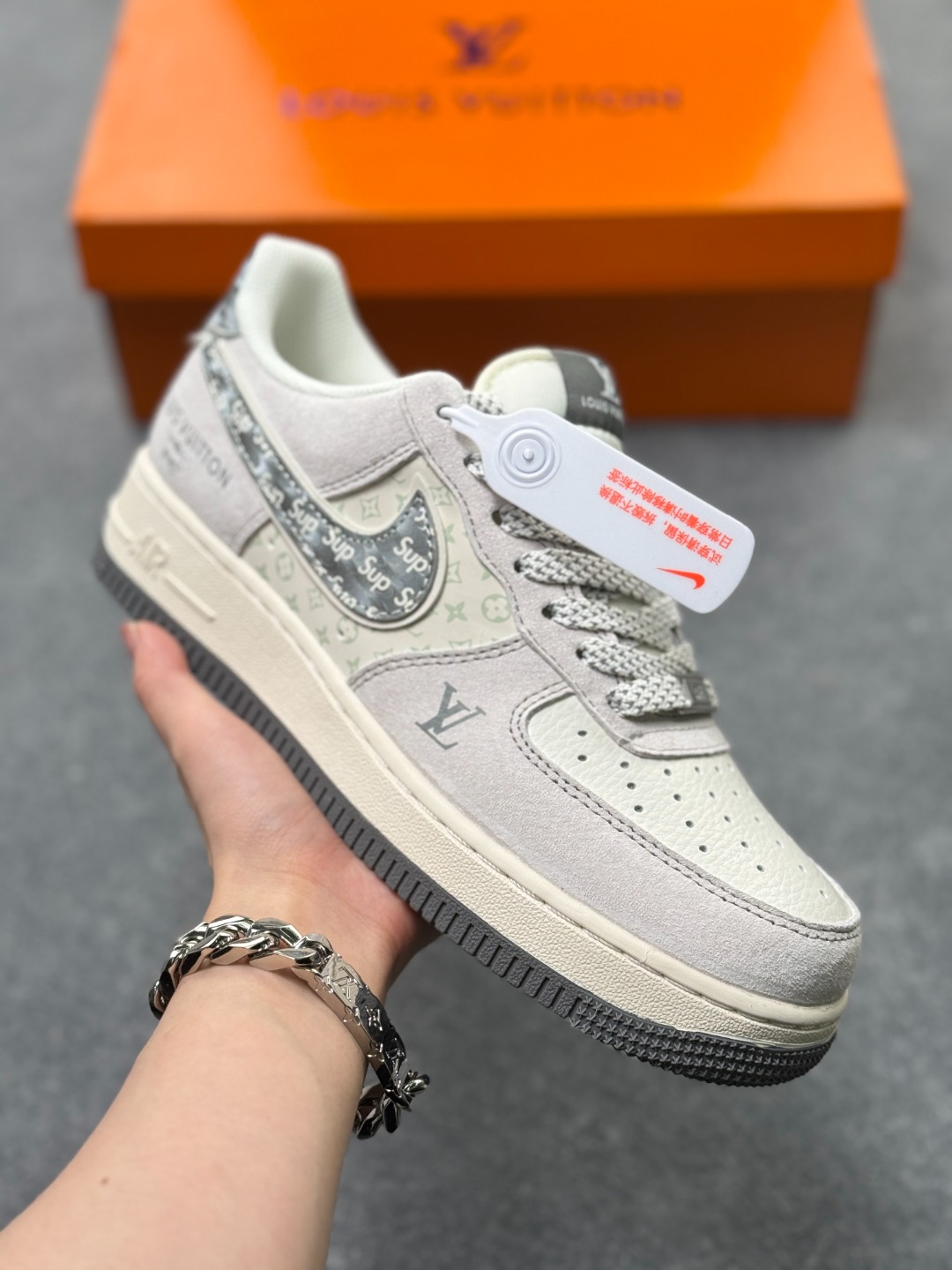 Nike Air Force 1 Low 07 x Louis Vuitton 灰白满天星 官方货号:CX5050 Y48XK