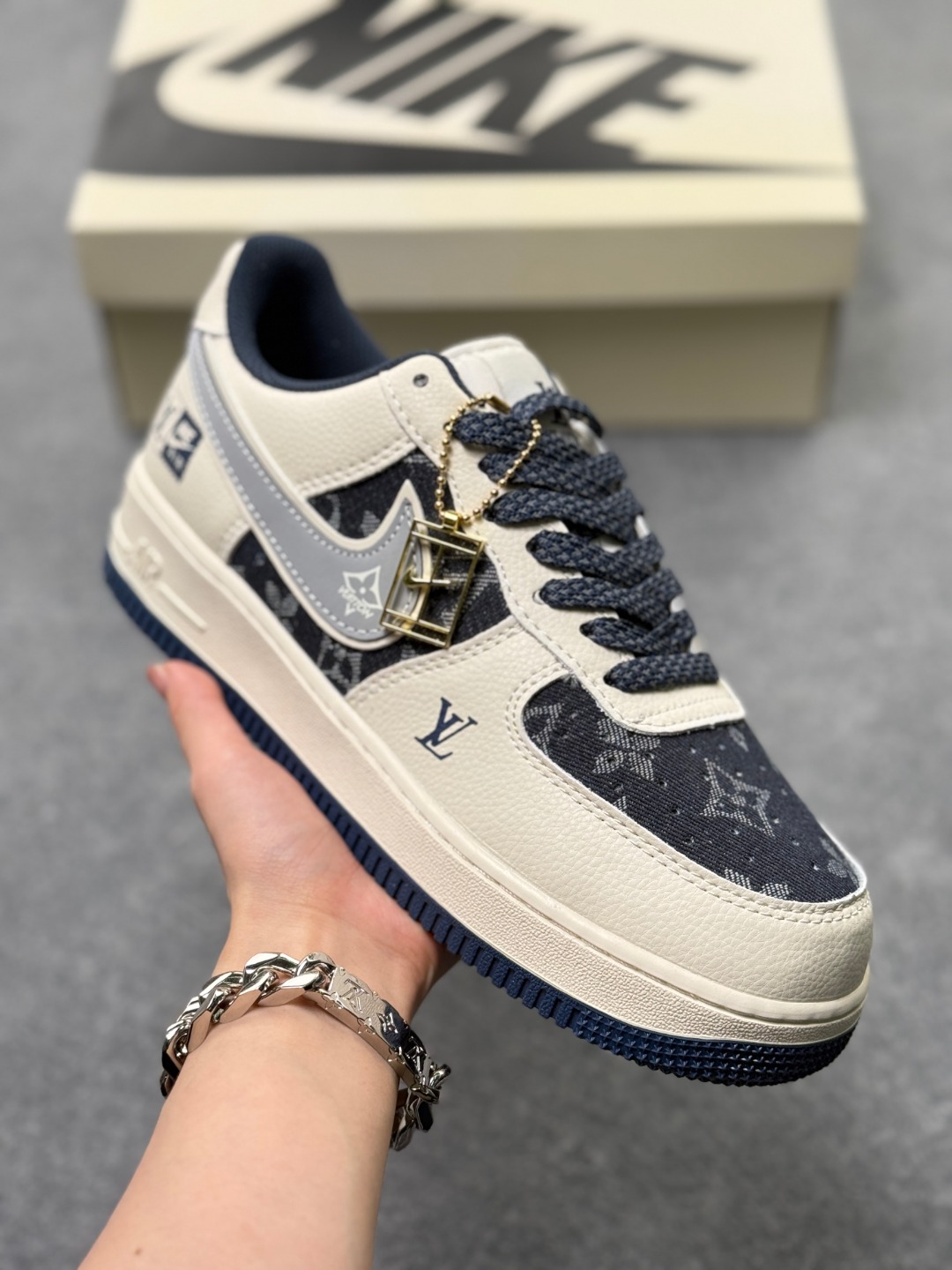 Nike Air Force 1 Low 07 x LV 路易威登-米蓝满天星 原楦头原纸板 打造纯正低帮空军版型 专注外贸渠道 全掌内置蜂窝气垫 原盒配件 原厂中底钢印、拉帮完美 货号:XY2025-006