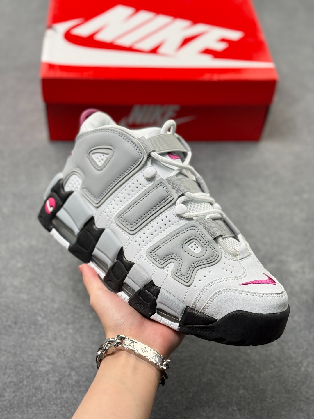 _dwe9szpAB1o1_yRBNUPsW3YBwaATU_075uETodA