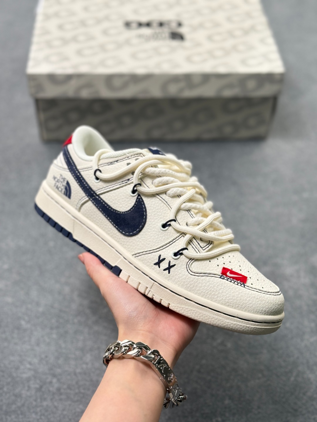 _dsF9sG5wz8WHiVICjxWEU-9W_R9SB7hVQaIqDiQ