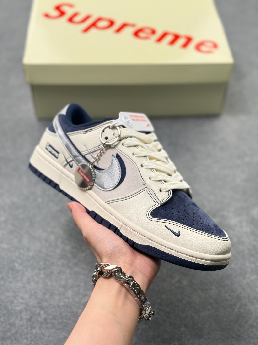 _d-u9smErukmu_oooNw5l5YzdGKdGfgxVazGwG2A