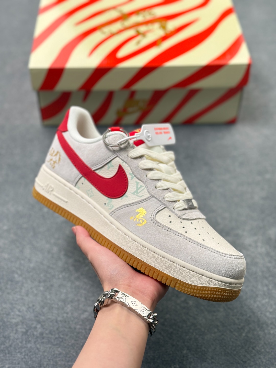 _dh29sz2MokIMmconno0fg-dMp6fzyoEe9dviOUg