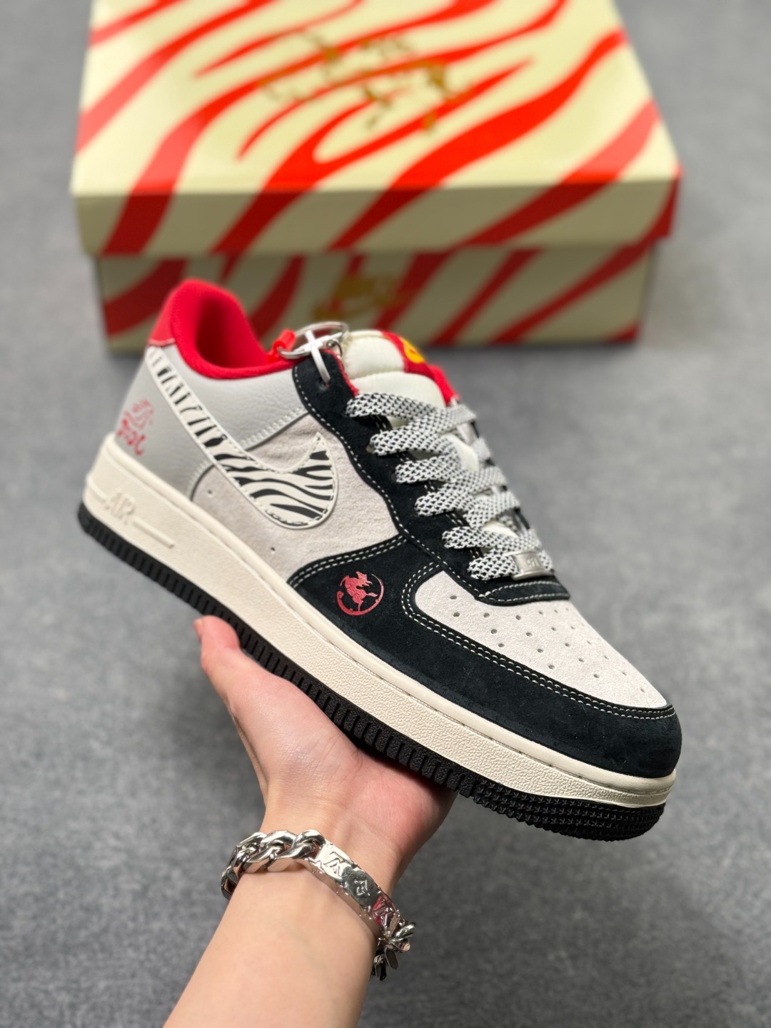 _dCL9sj7oQiq_q2XgRsfaxyHhOww8-LproiTurWQ