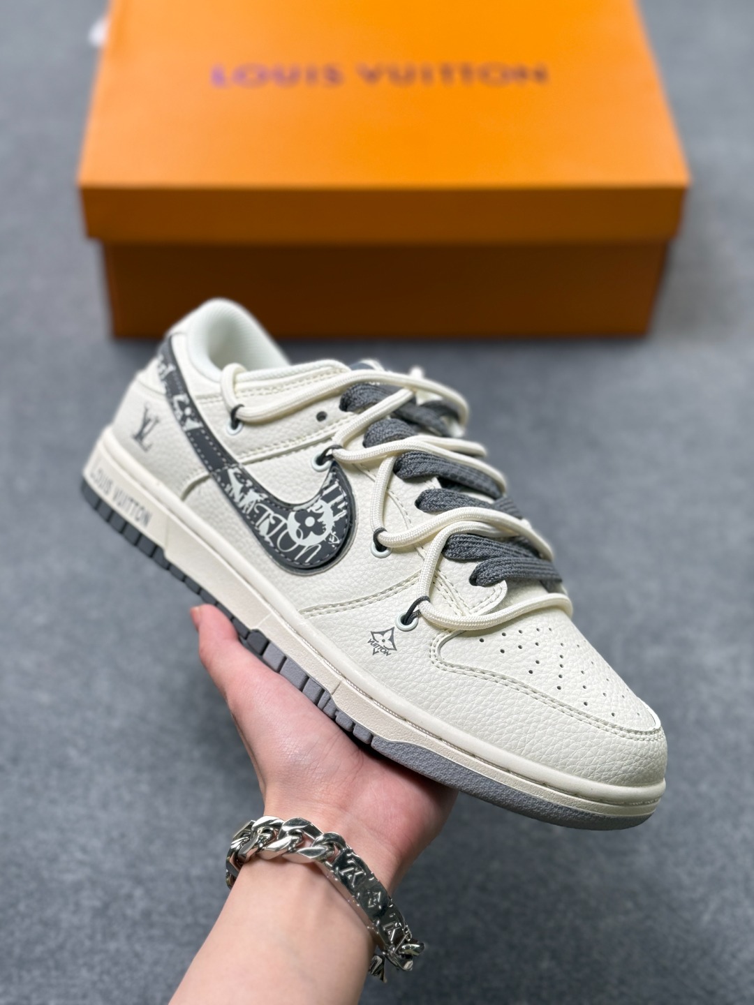 _dpr9stVVUpkhuMgx8ncV_bAa_9-Pyd9yyTrSNWg