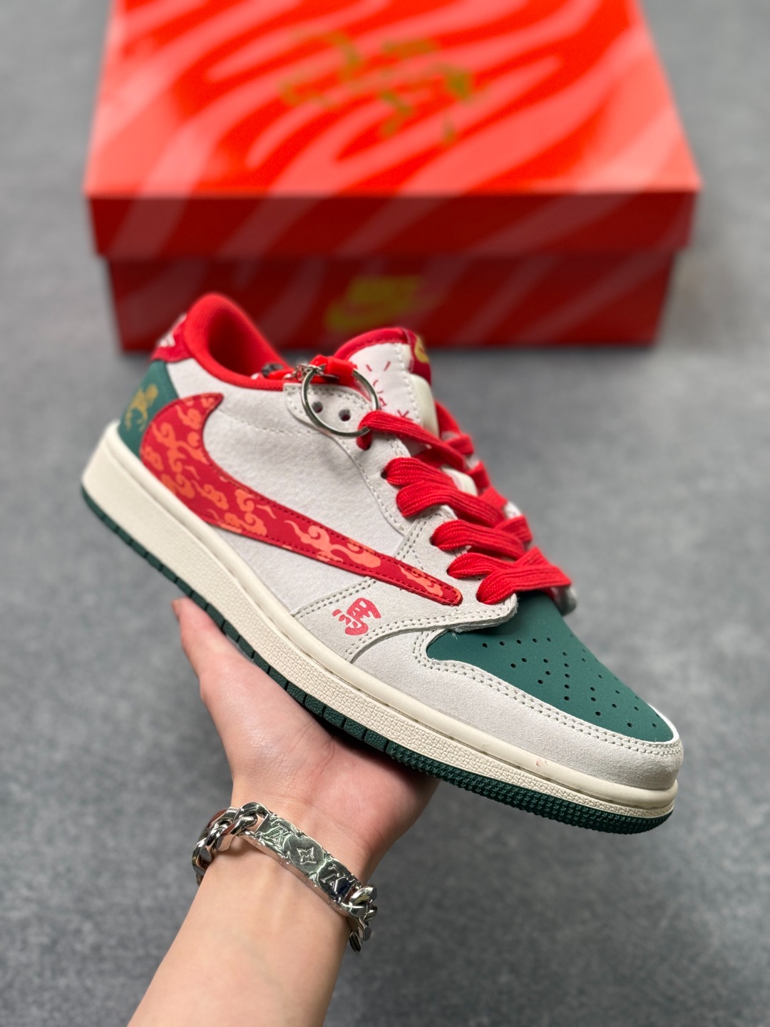 _dFs9sVofdDTM5gbEUyX4kkBO-UNfvNvnFb33Xqg