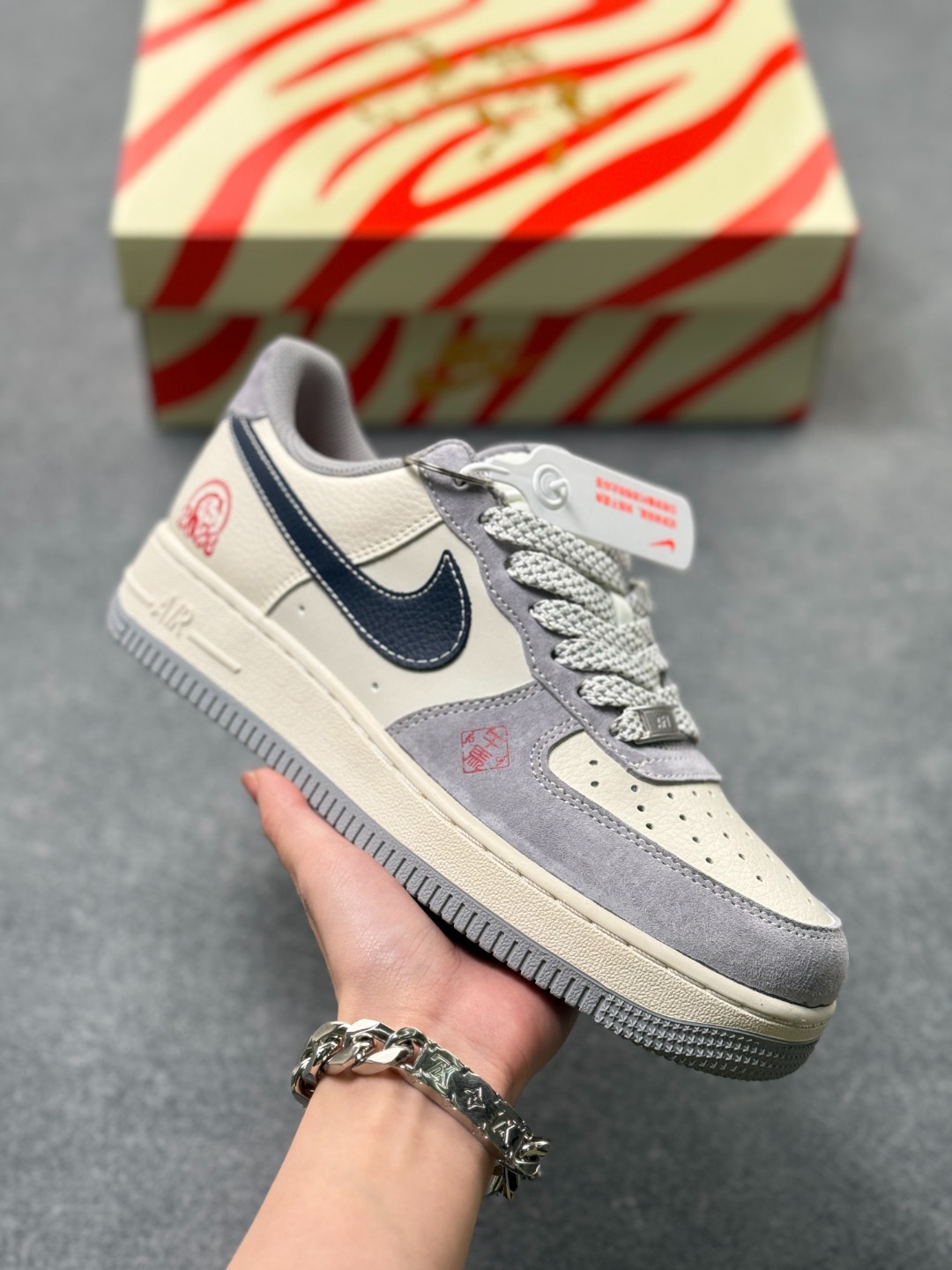 _dcc9s-augUVx1UmSRVoyIV2facLwWSmW9-xEBuQ