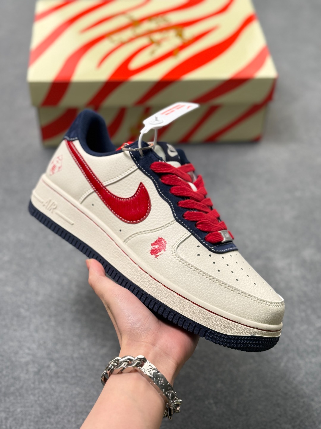 _d9R9sQEu8l7c3IRpx_kur8o3quHIIp69_KhSSbw