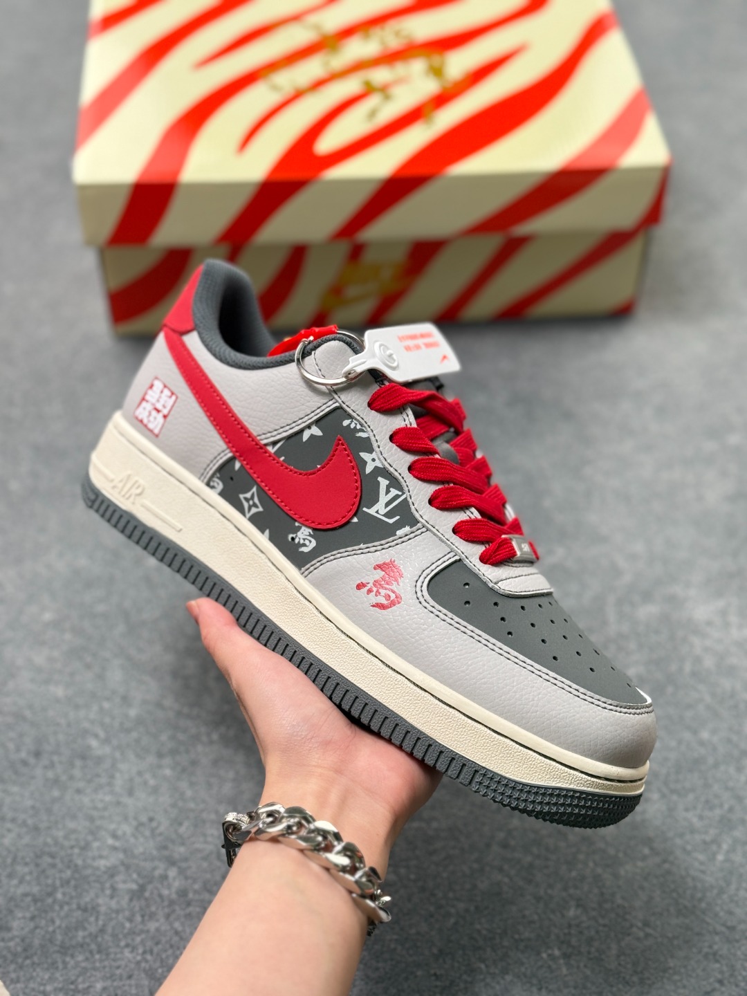 _djE9som_3_zhmDsA-Oc_TFCpU2vEnD-ehW4ZFkQ