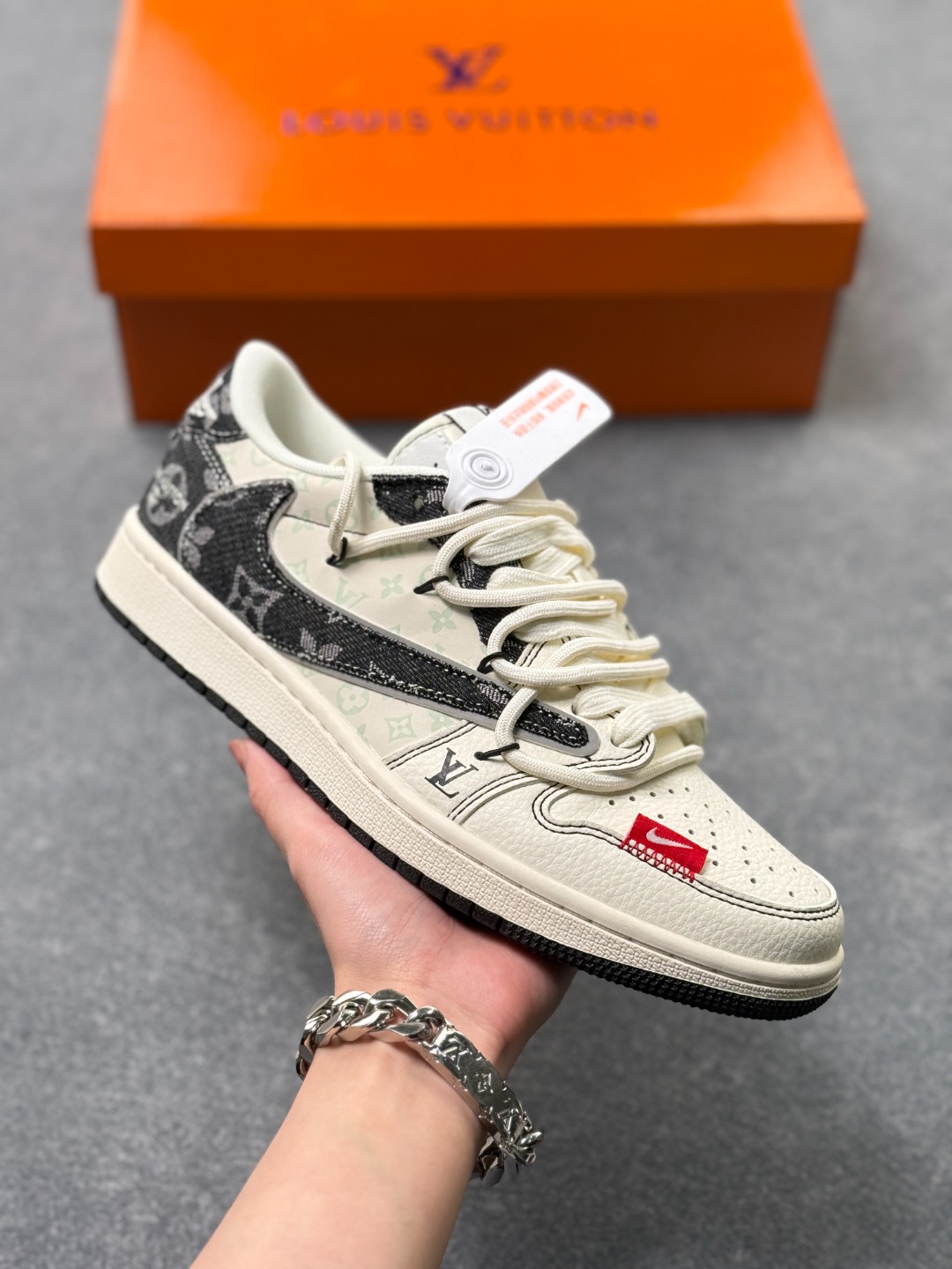 _d_f9sx9PhW_TWJ1KbihYTlttWj3ObBB-ohBVIPA