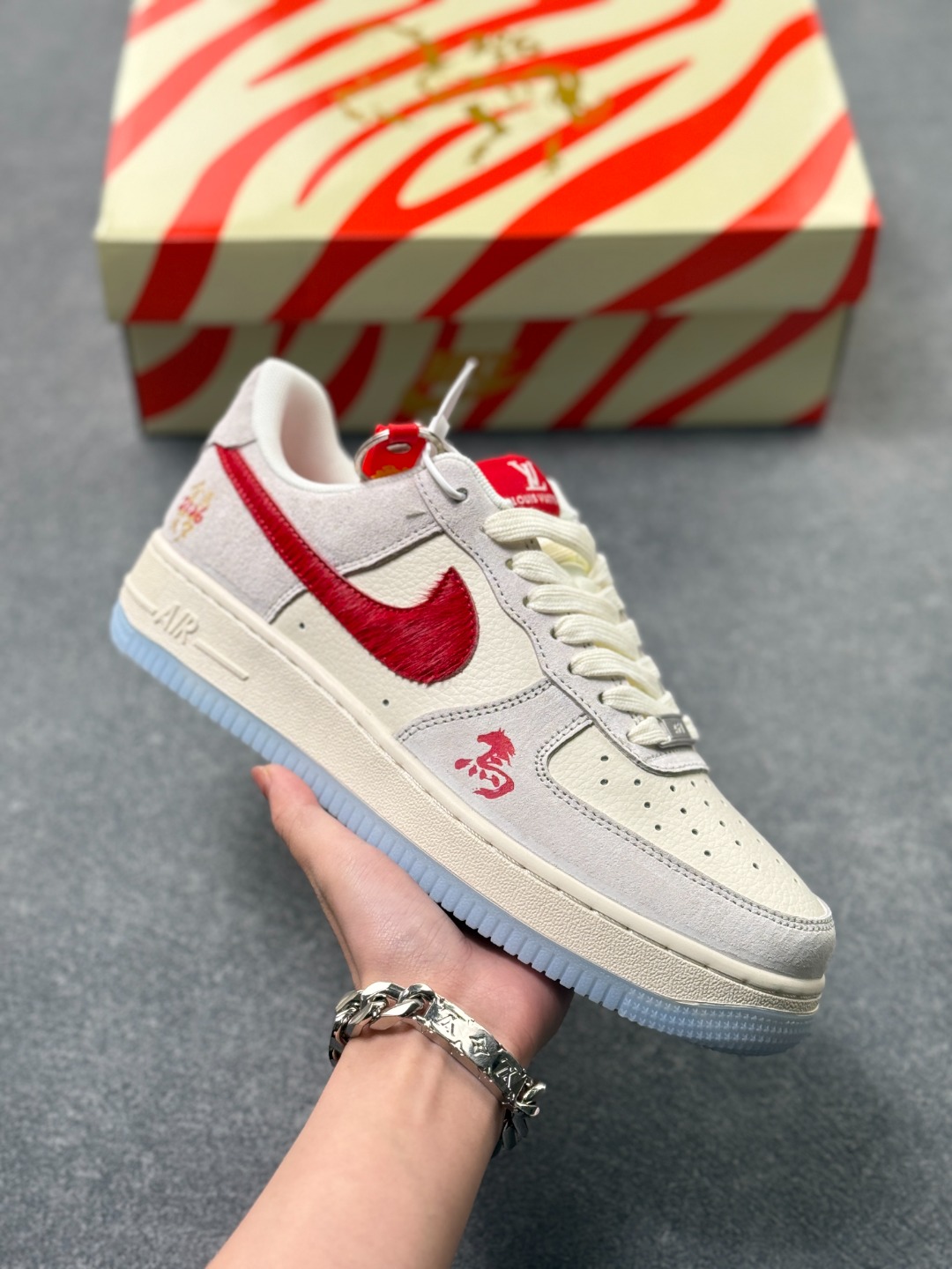 _d_49sFSvVyEf1jgwirHqlV7wPONgLrJF_Bol4HA