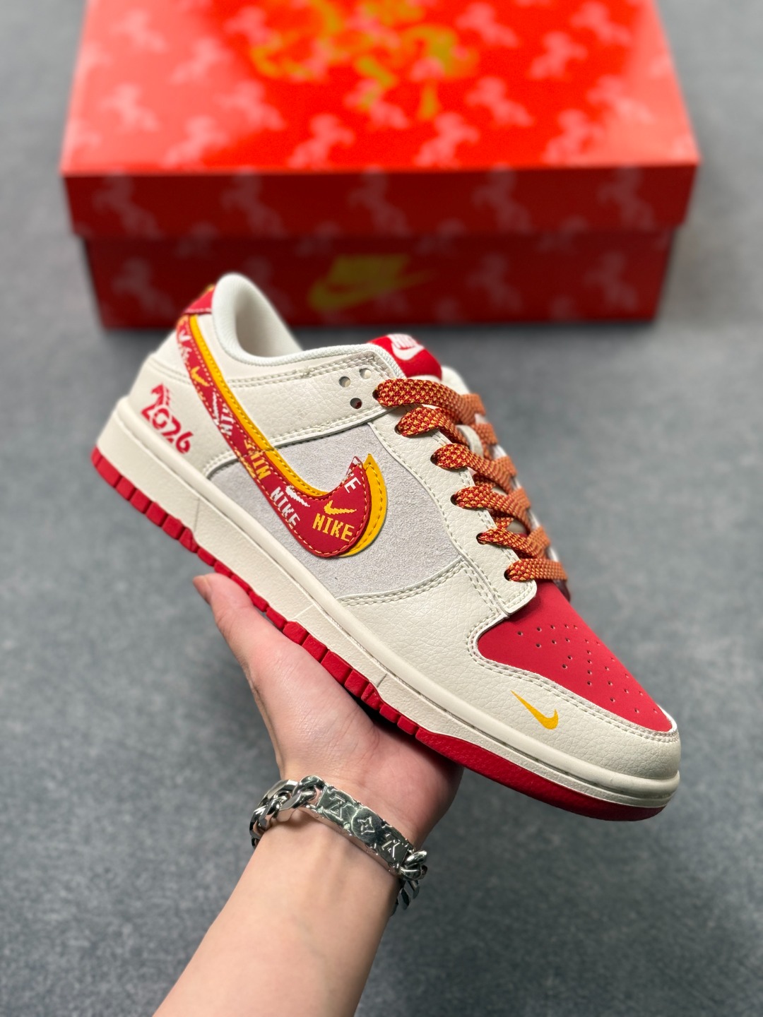 _dxE9ssgo41wYMqlMdA6CBqYY_-b_WPCkHthLXNg