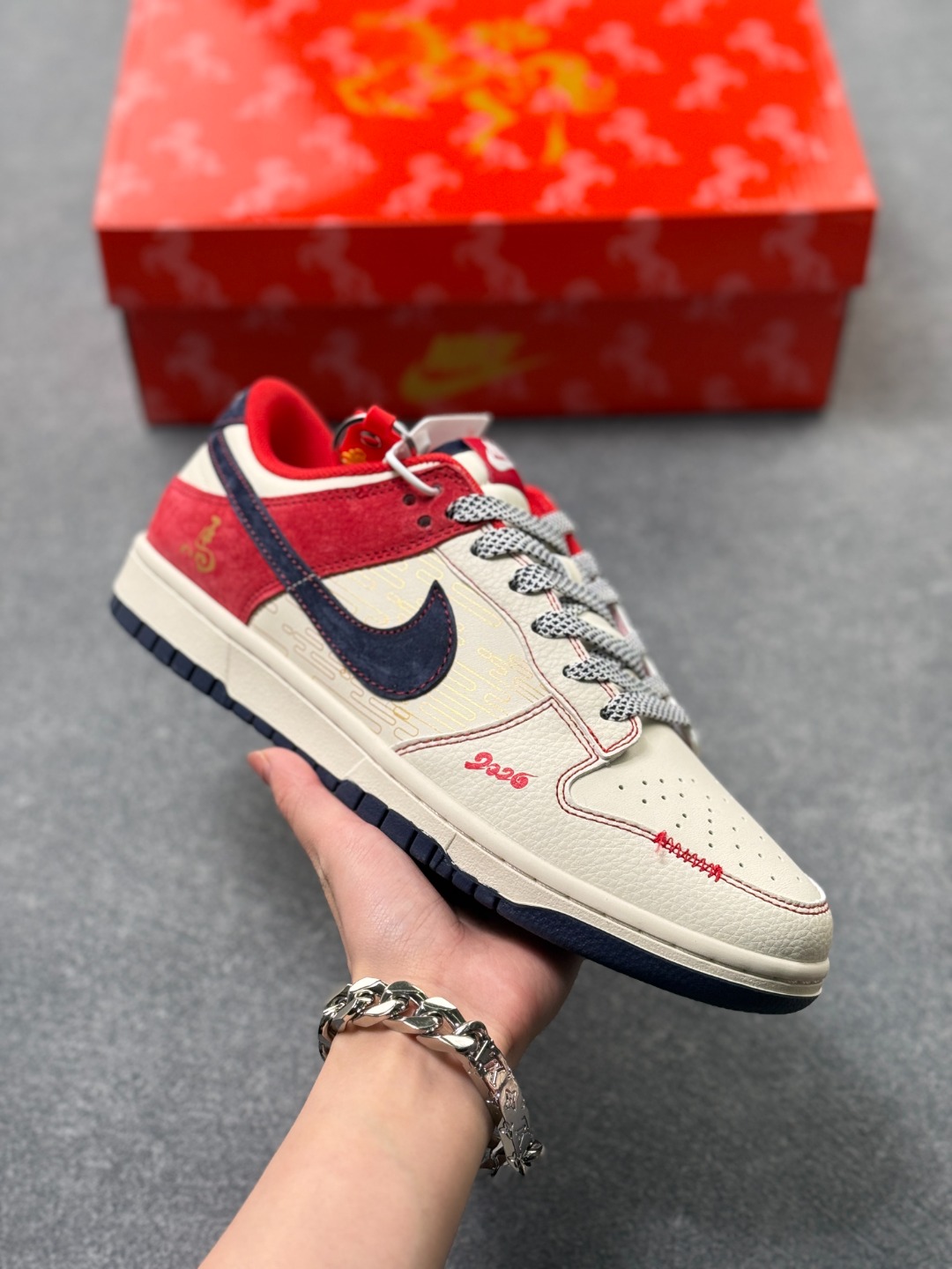 _dZ29se7fdFsK-QQ1c7bHhg_LgJxFglwfrtN_5RA