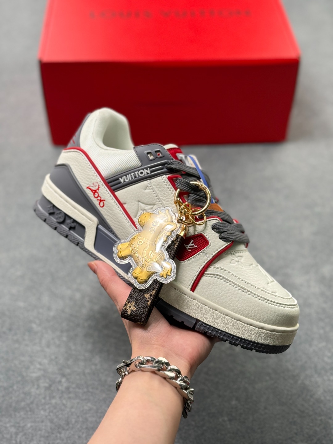 _dlQ9szGnvR1awhZf4Un4EygzF3pEo8EdyvYMJyQ