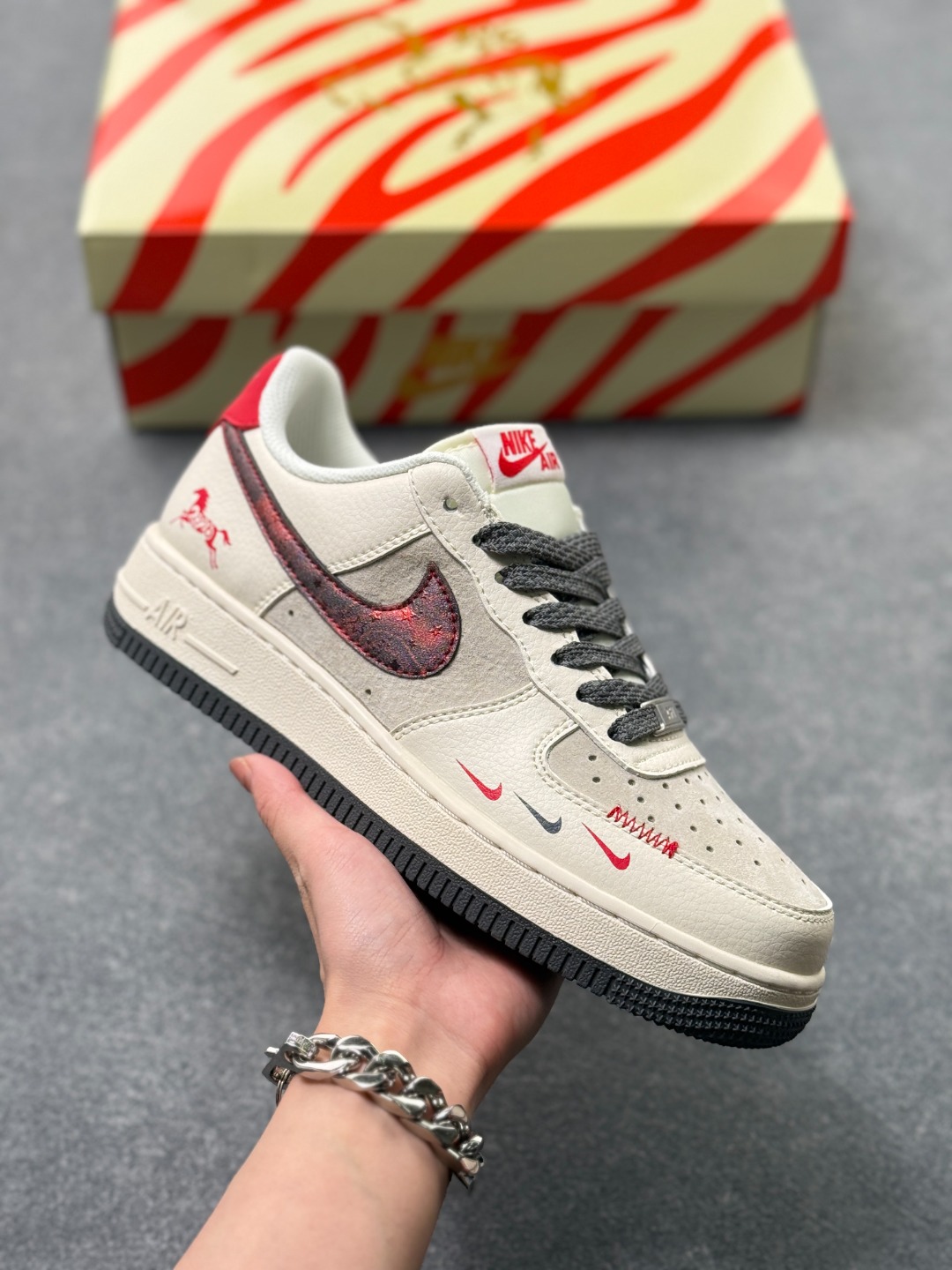 _dh59skaYcrn5JP-RxK7zSc4teBHZYJQOy4VhU6g