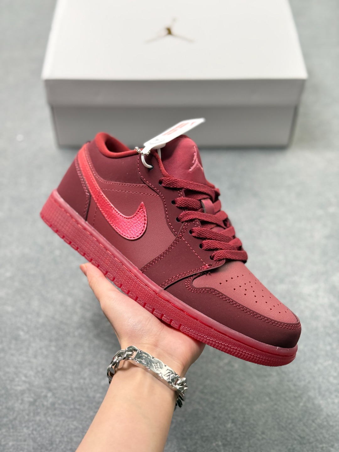 _dxs9so2BQivLF8gvdsK5zNb_Y-U9NikkNLE5Z8Q