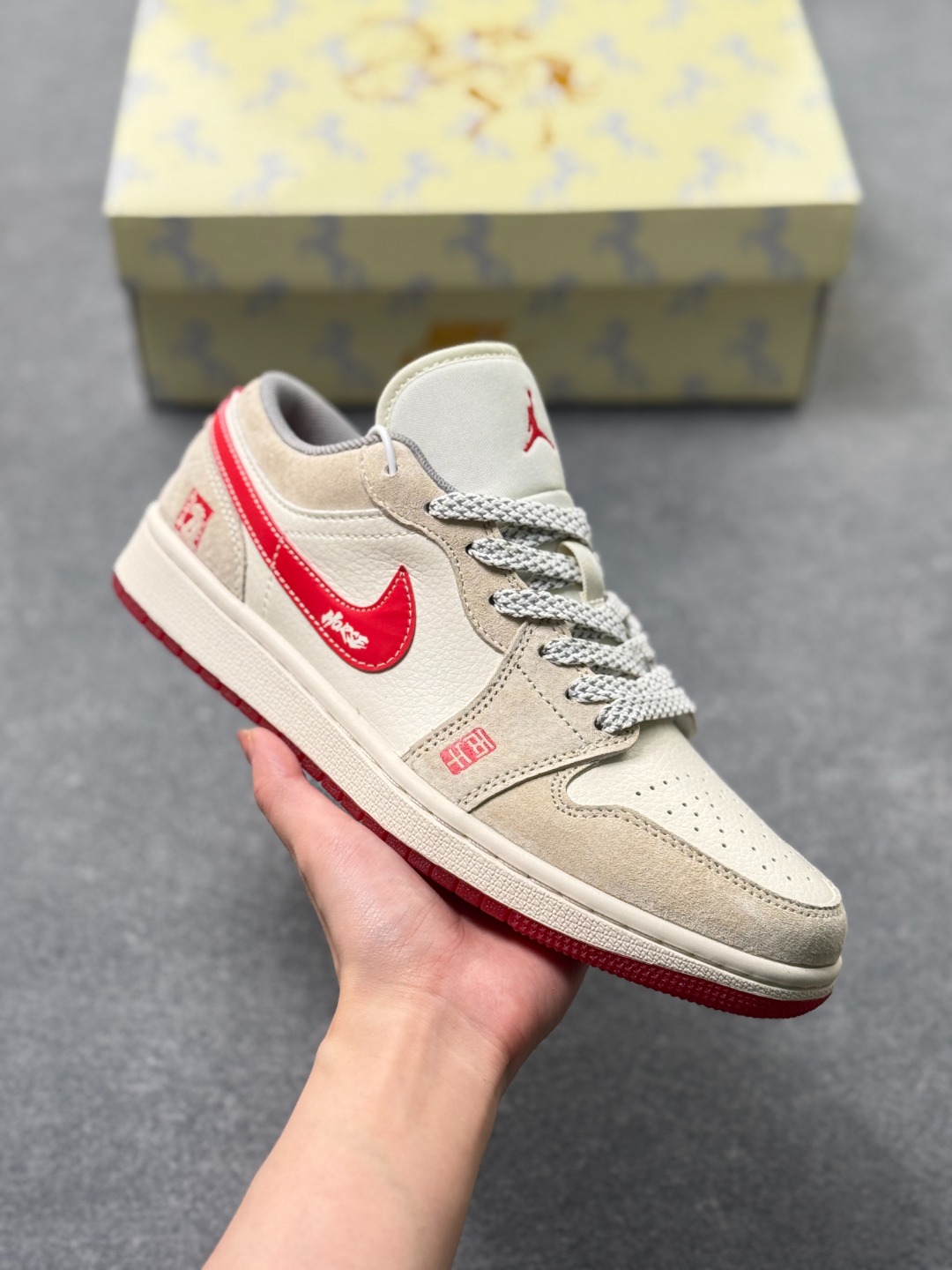 _dcy9s9px-5OjPrAw_r8jVrL4wYcSfxQFEPwwUrw