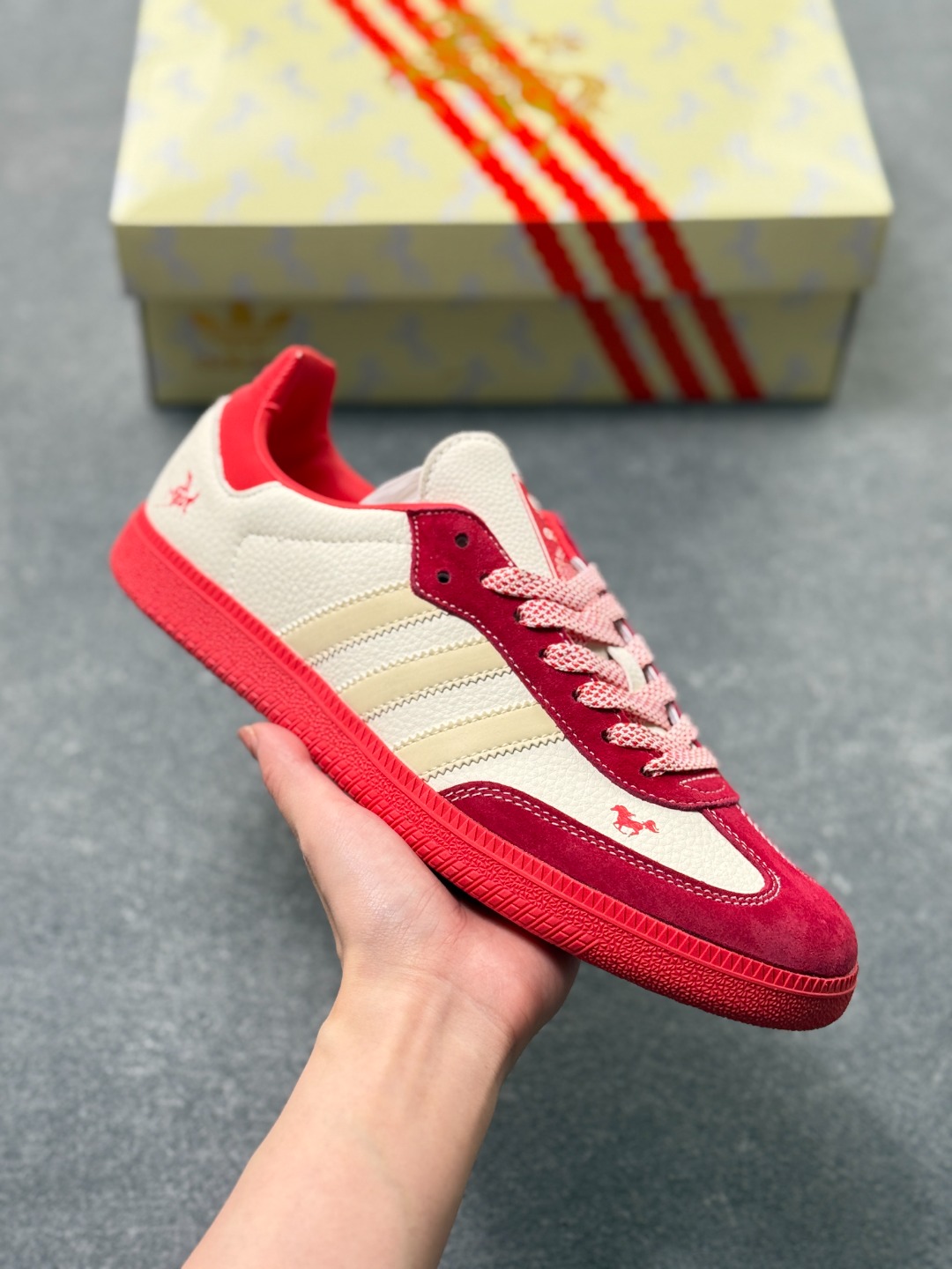 _do09smbOznt_eG7eog1QdphZDeXyxMgMTcKLazA