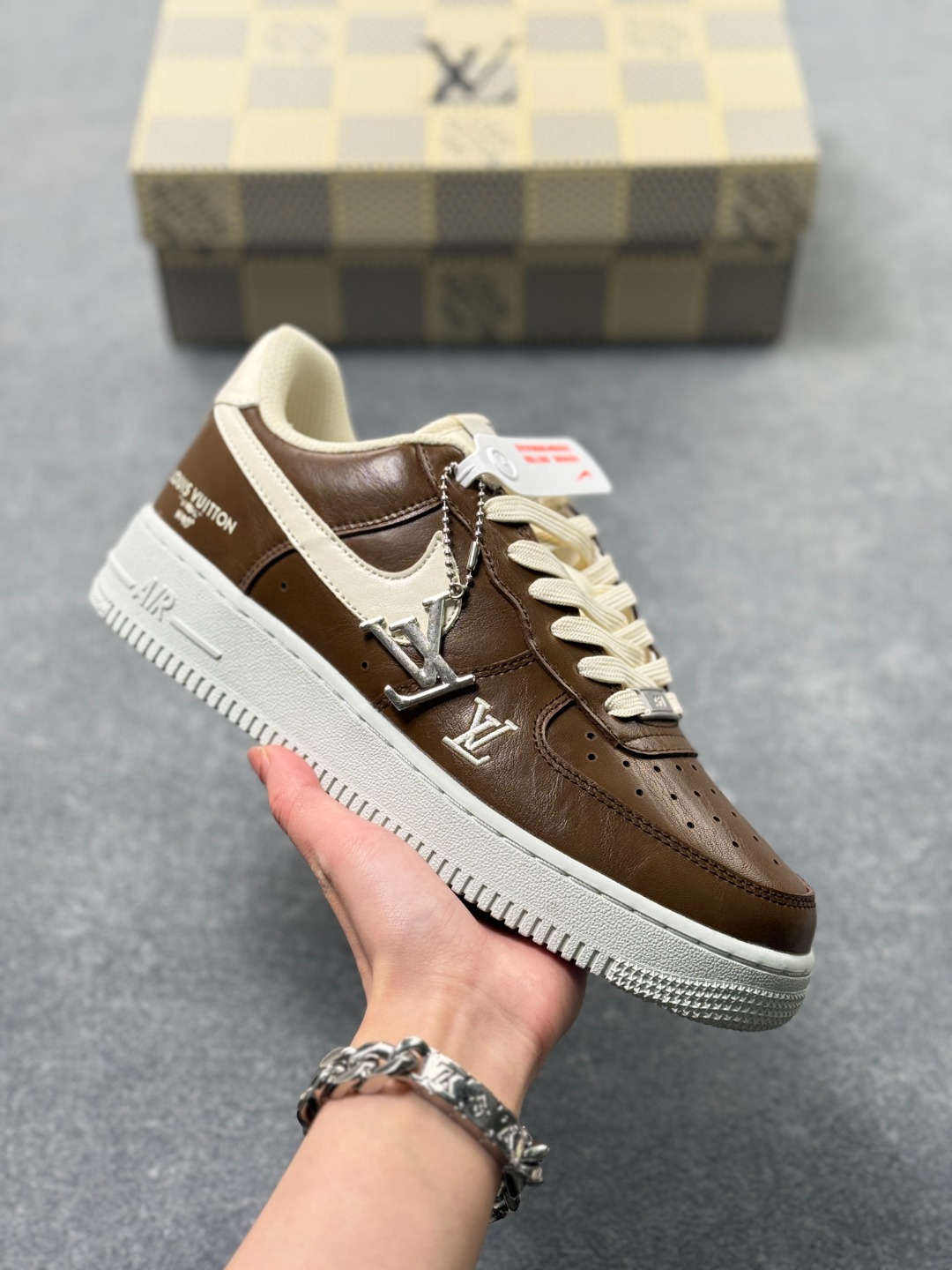 _dsm9sK_FNIQp7-PhnA3yUNYzsxx-FcTSXPg1iGg