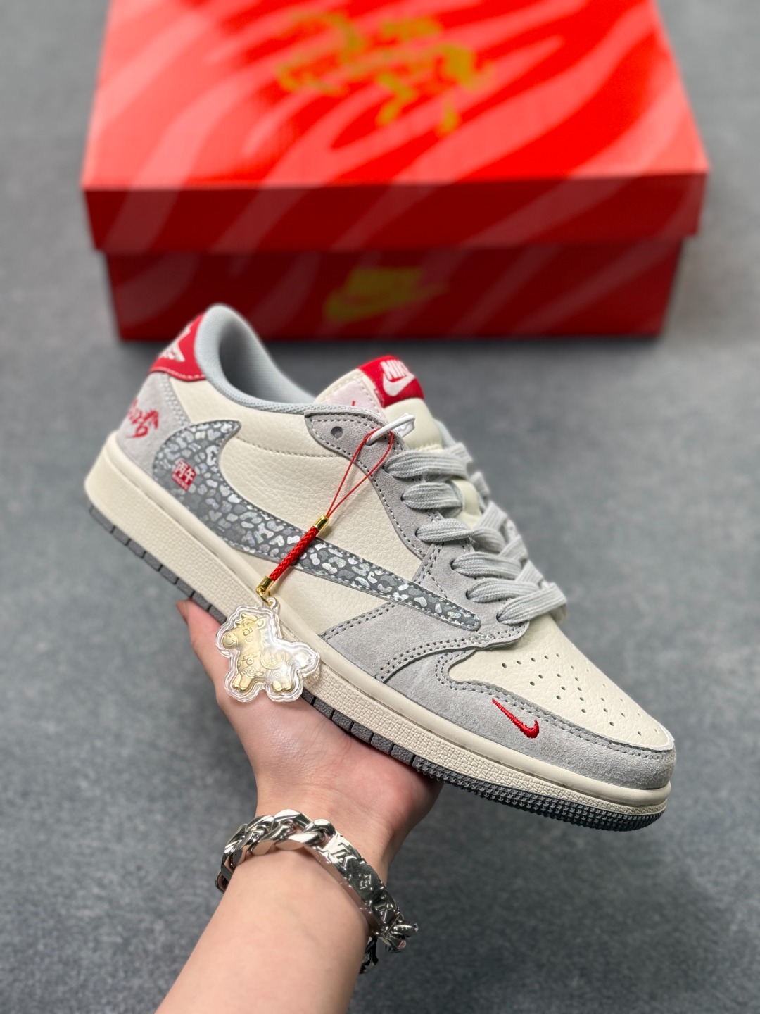 _dnC9smD0CAUMUqZWfaxLGcrpTFF_9fQCn5hkfZA