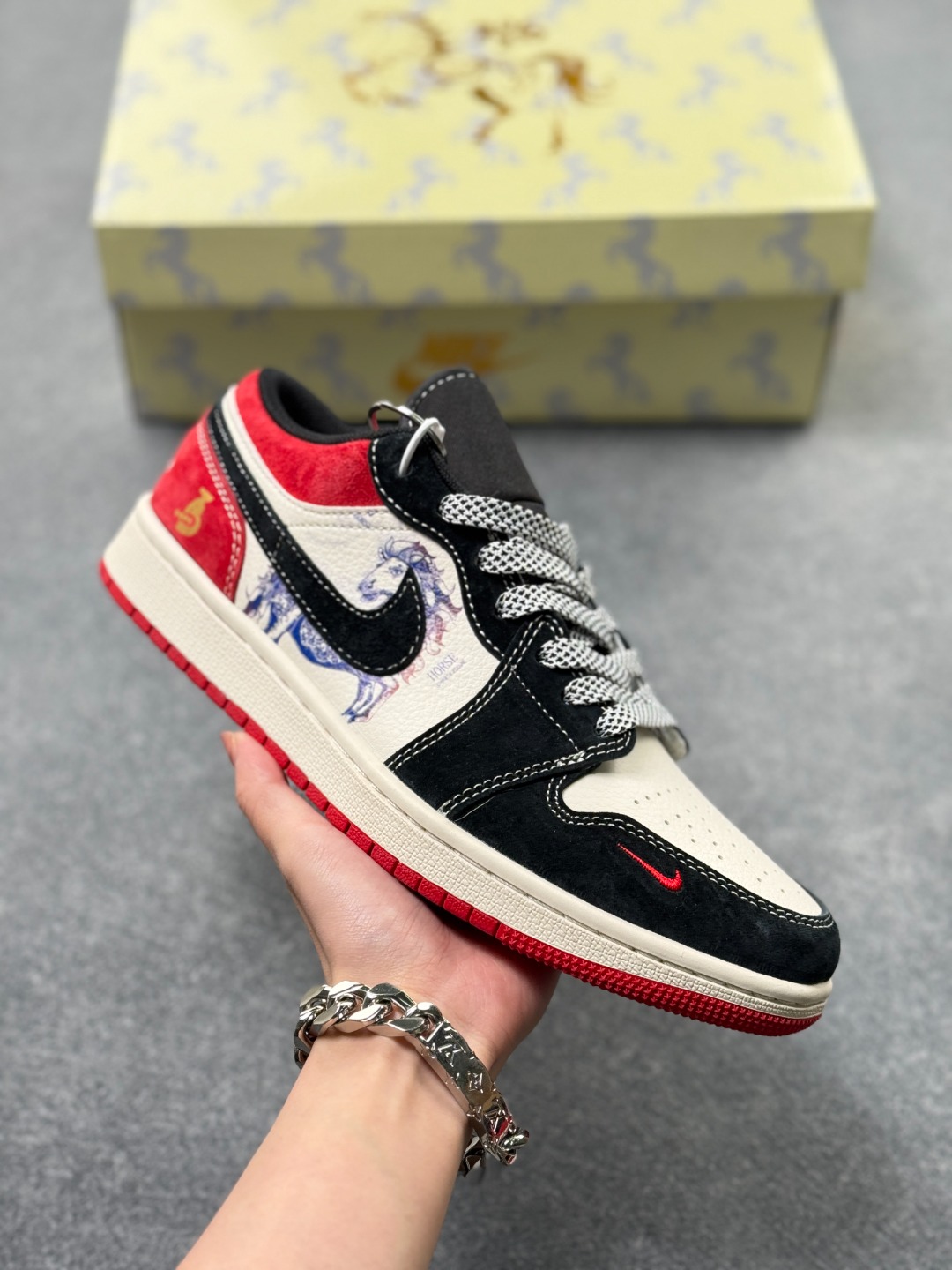 _dp-9sHH-DzqLK-UkvWGaVcYVaeM2c2V5jTbJv9w