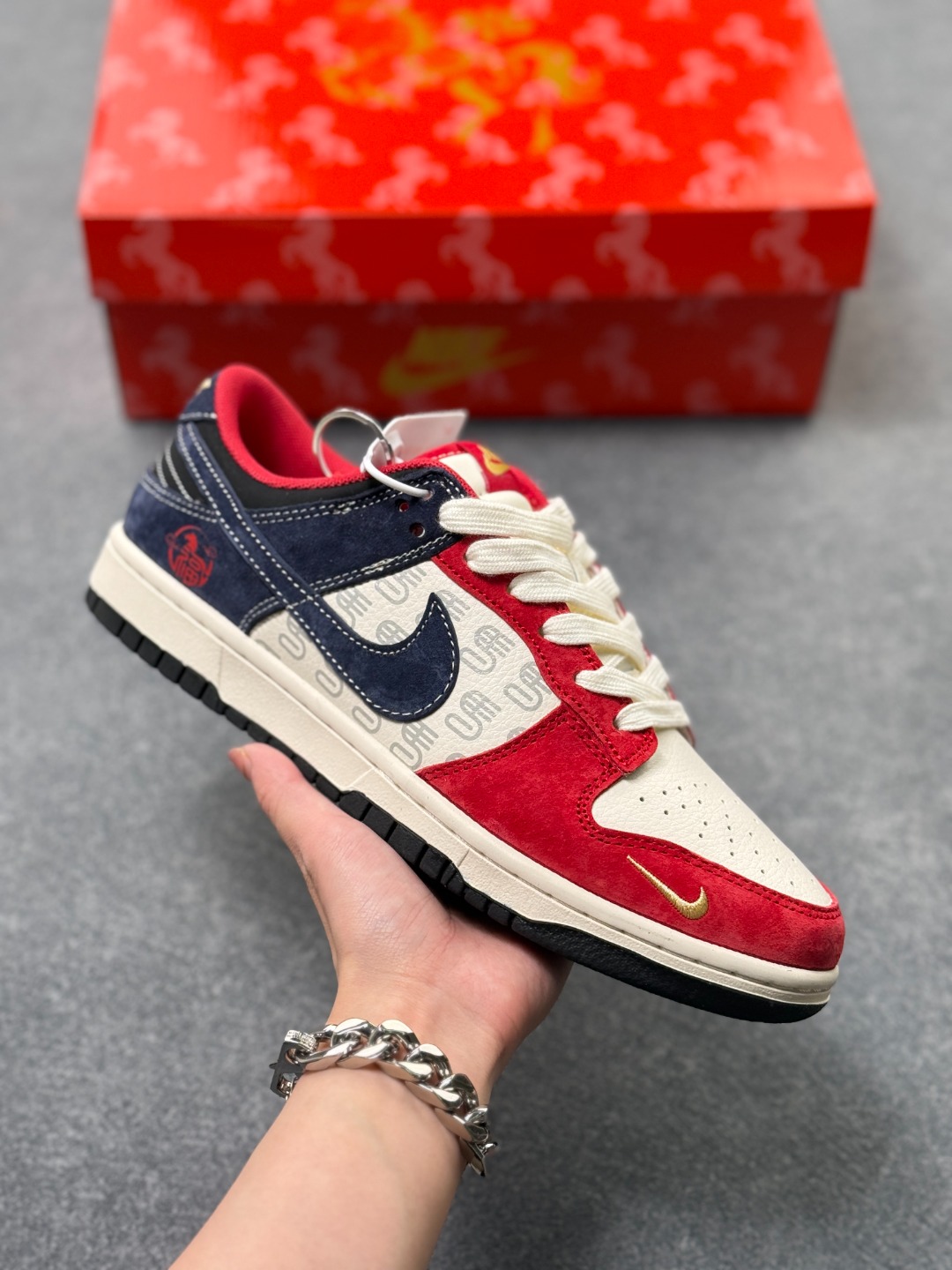 _d-_9sNlU39T4tT2sRyMErrSFa22qcDjLSMePT8w