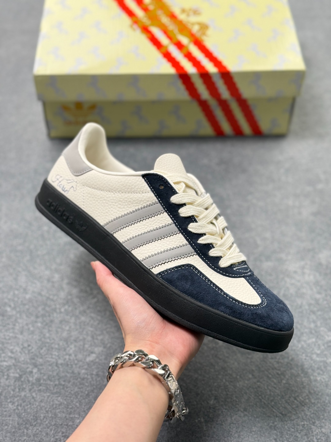 _dqZ9sxG_40jvuxnTjbiu8SmV9bKi05wIp5bL-iA