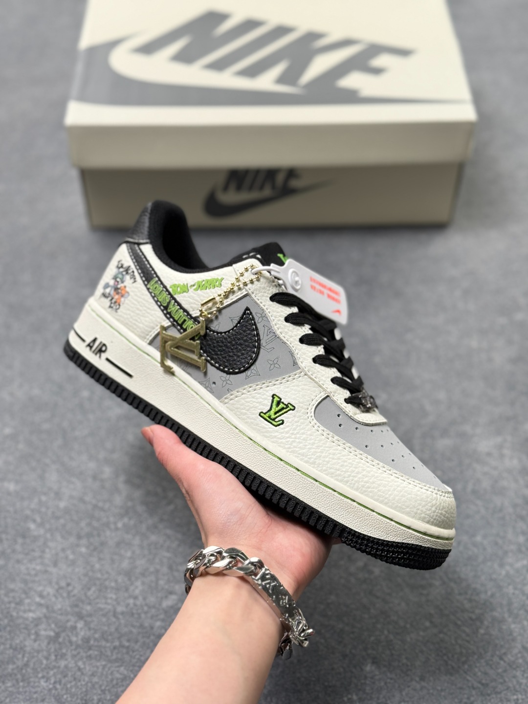 _dub9slwzID-2_eRMpt3aiFduBWvL0Vn4ZE_IldQ