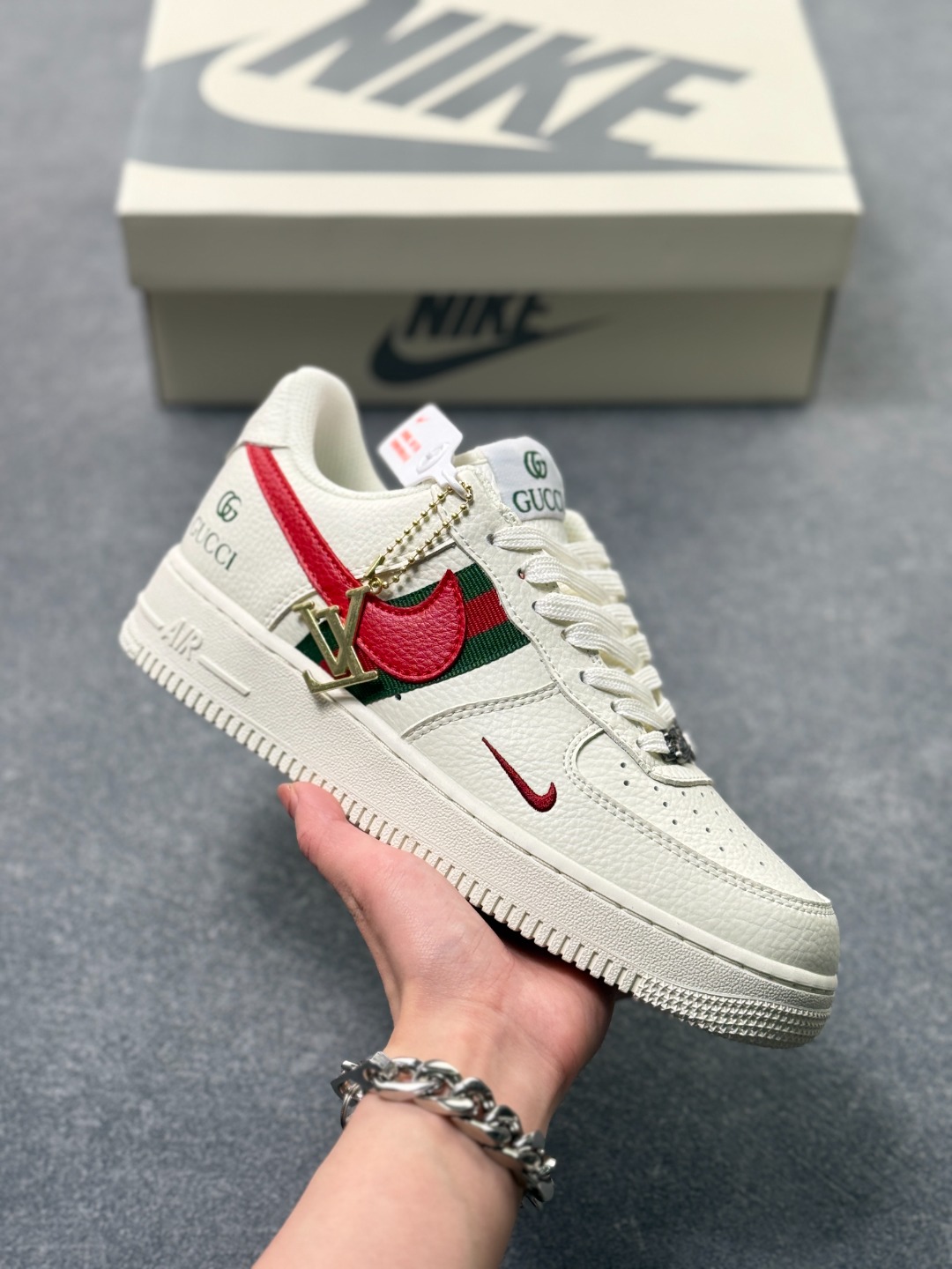 _dol9sEv_ECnUt02XXqMfm3VxL3fP_8HLmspLHLQ