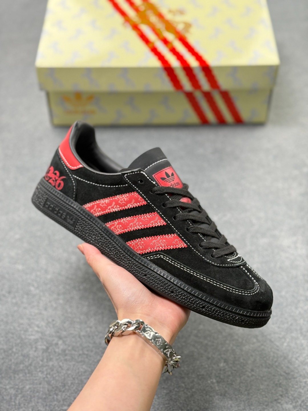 _dhw9sAq4Pywkgz70-Rhp2JAR8r4AHY7f-32jd8Q