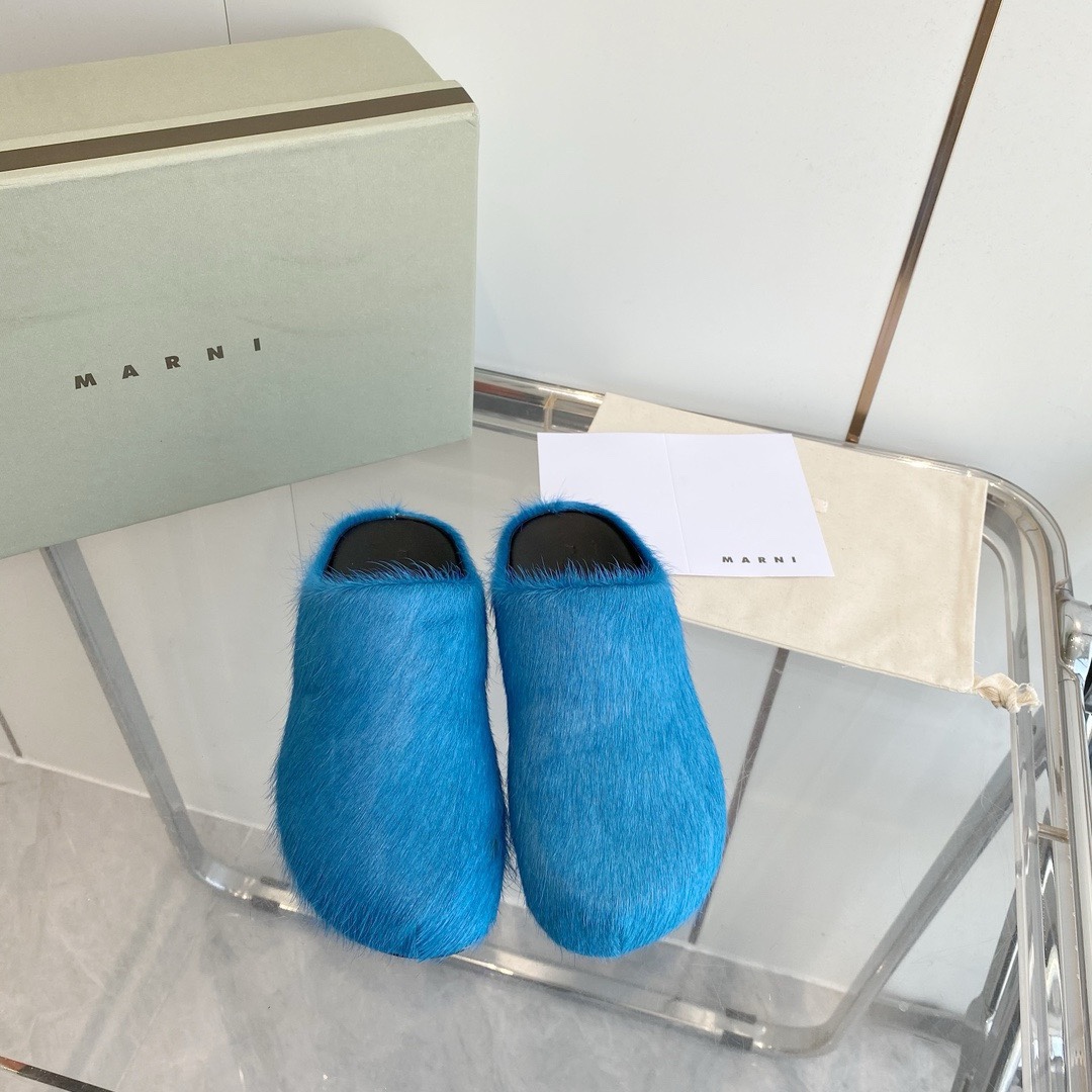 MARNI P672 Sabot Shoes: Elegant, comfortable pony hair design for women and men, sizes 35-46.