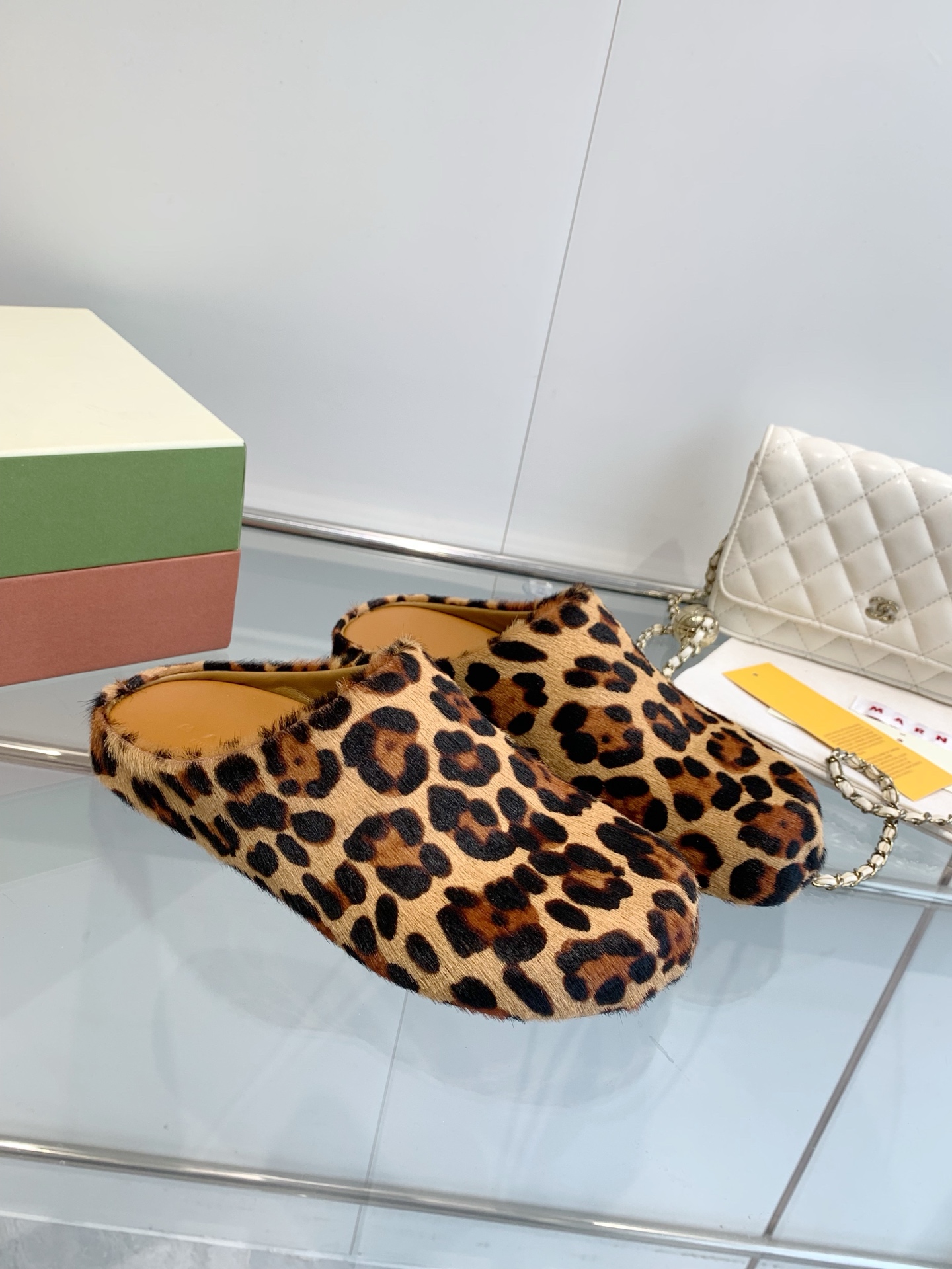 MARNI P672 Female and Male Pony Hair Sabot Shoes – Beauty, Confidence, and Comfort in Every Step - 图片 3