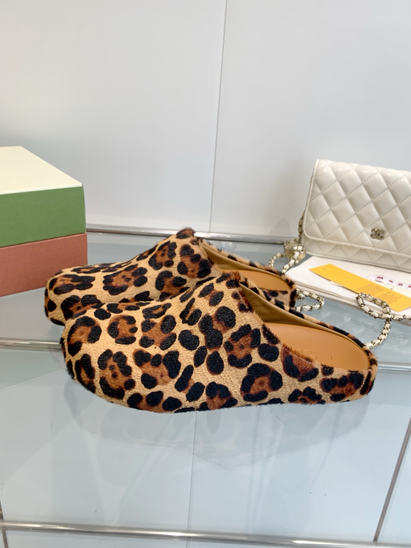 MARNI P672 Female and Male Pony Hair Sabot Shoes – Beauty, Confidence, and Comfort in Every Step - 图片 2