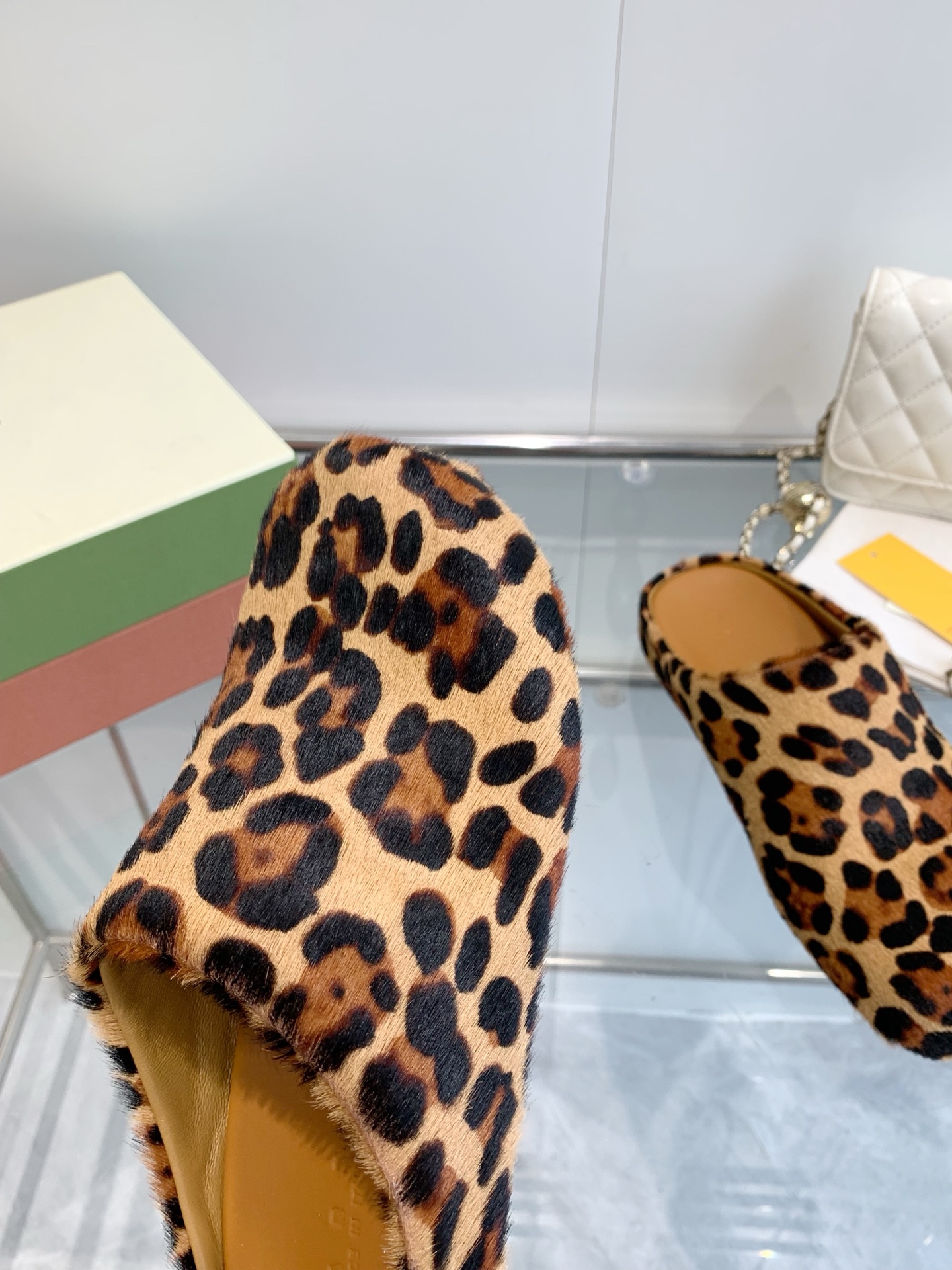 MARNI P672 Female and Male Pony Hair Sabot Shoes – Beauty, Confidence, and Comfort in Every Step - 图片 7