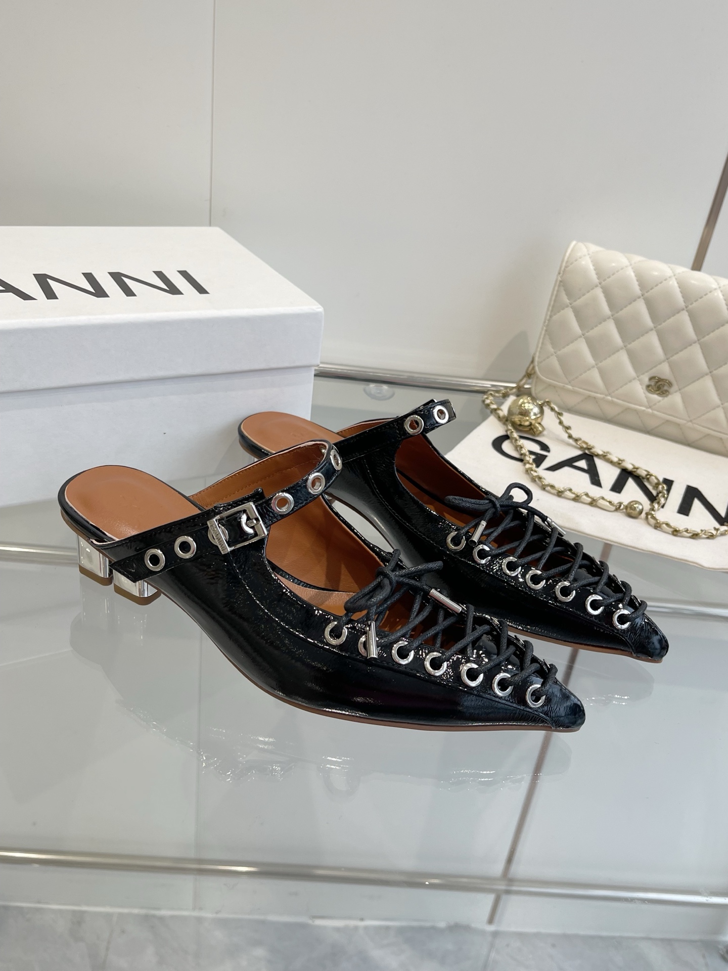 Ganni 25SS Leather Ballet Shoes: Imported Cattle Skin, Rubber Soles, Size 35-39. - 图片 3