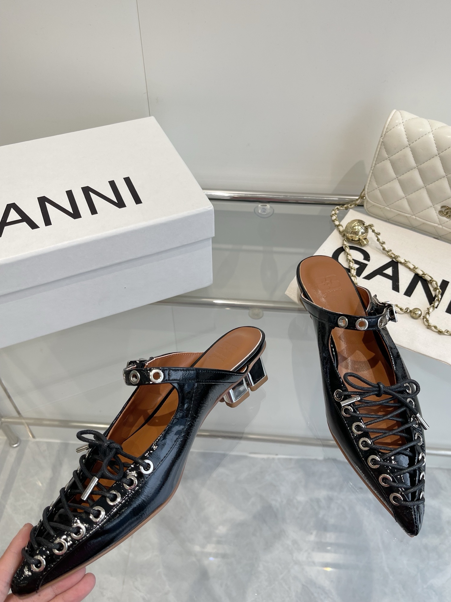 Ganni 25SS Leather Ballet Shoes: Imported Cattle Skin, Rubber Soles, Size 35-39. - 图片 4