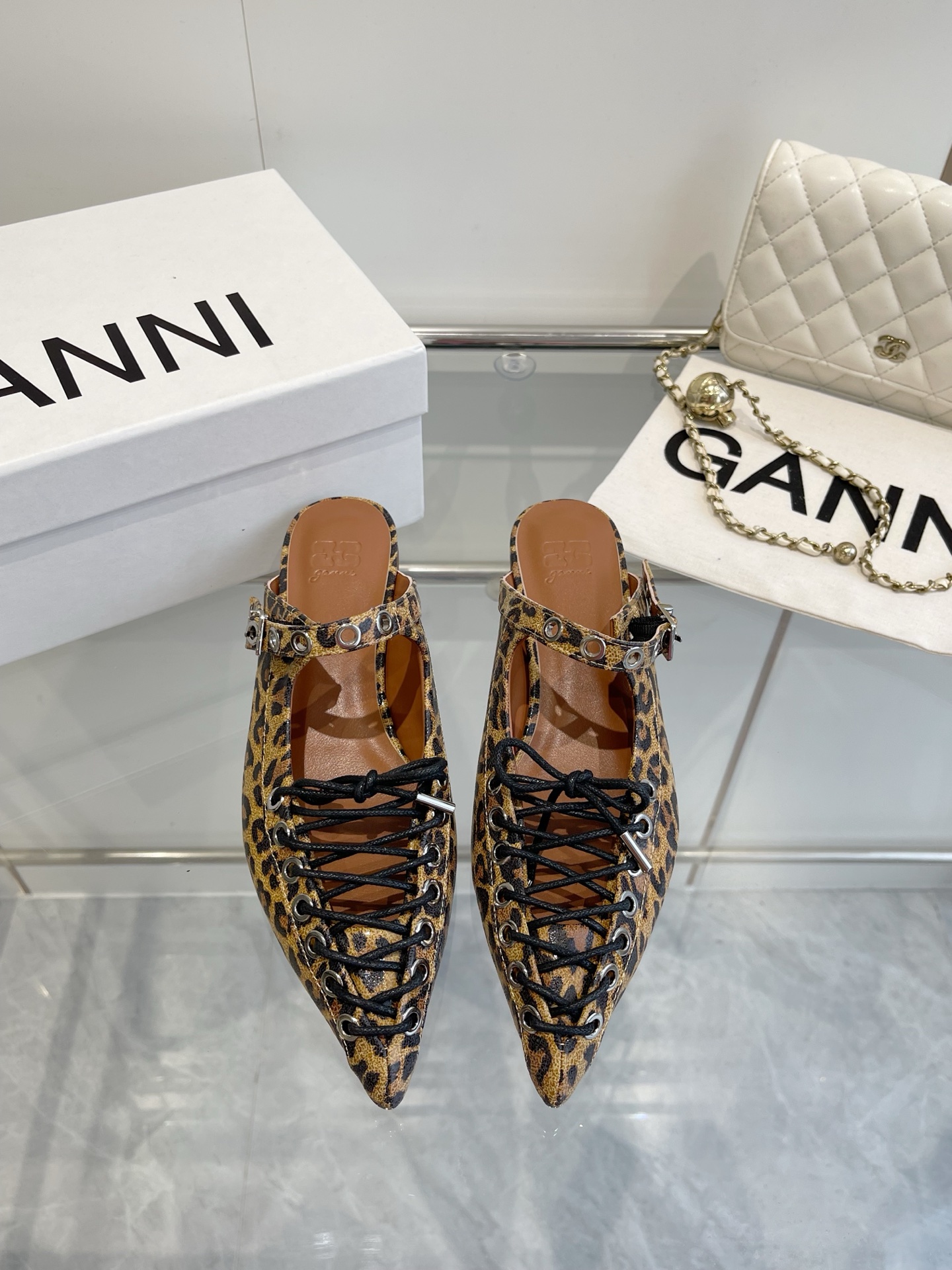 Ganni 25SS Leather Ballet Shoes: Imported Cattle Skin, Water-Skinned Calf Lining.