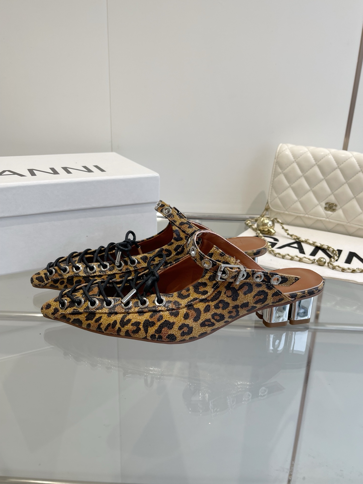 Ganni 25SS Leather Ballet Shoes: Imported Cattle Skin, Water-Skinned Calf Lining. - 图片 2