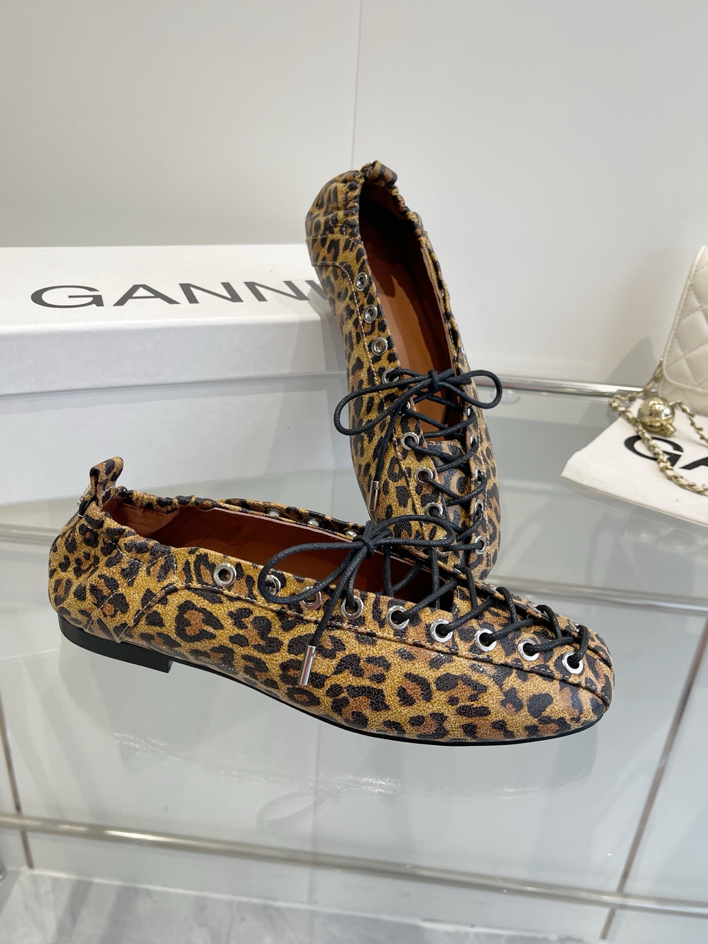 Ganni 25SS Leather Ballet Shoes: Imported Cattle Skin, Water-Skinned Calf, Rubber Soles. - 图片 8