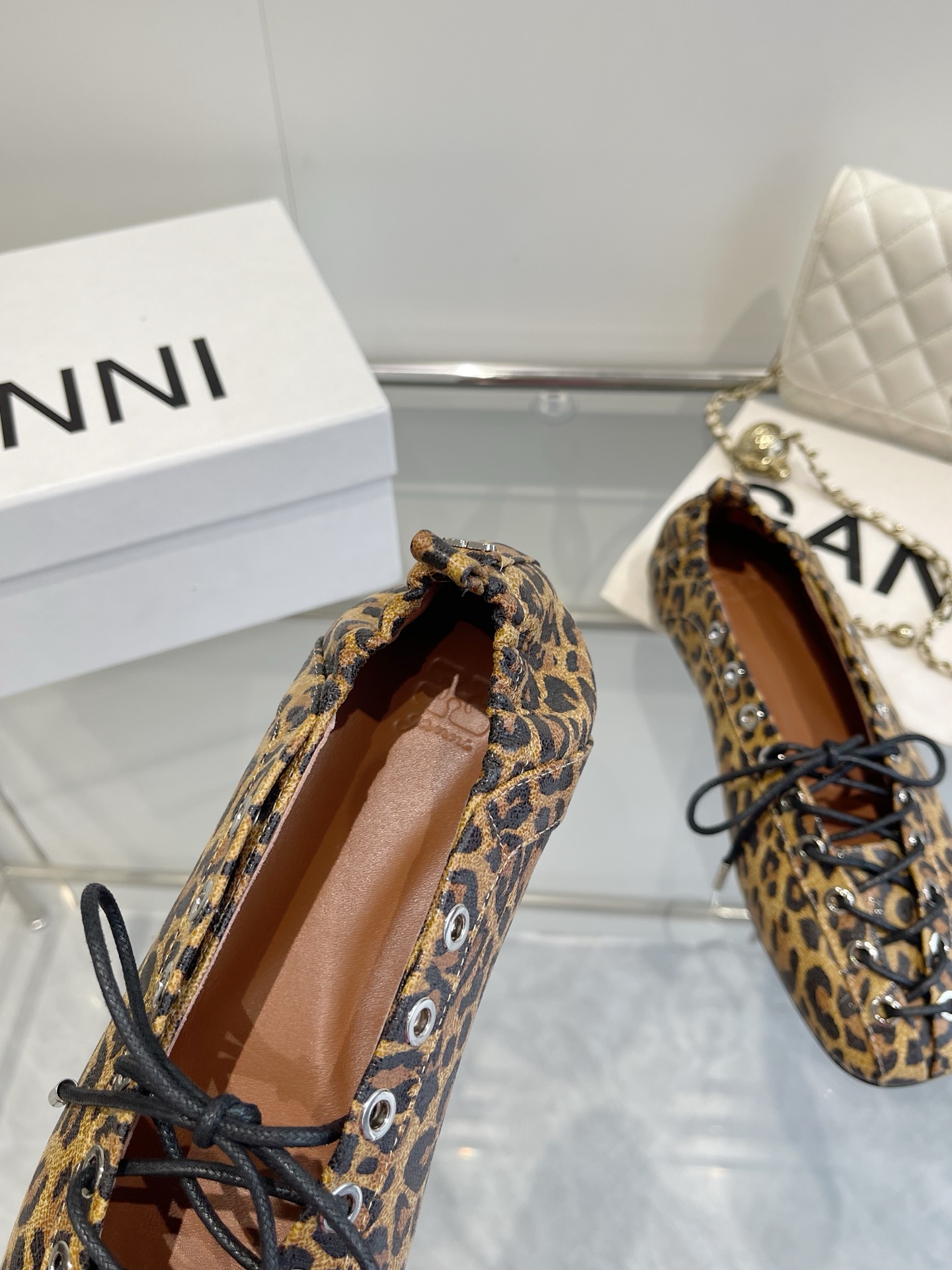 Ganni 25SS Leather Ballet Shoes: Imported Cattle Skin, Water-Skinned Calf, Rubber Soles. - 图片 5