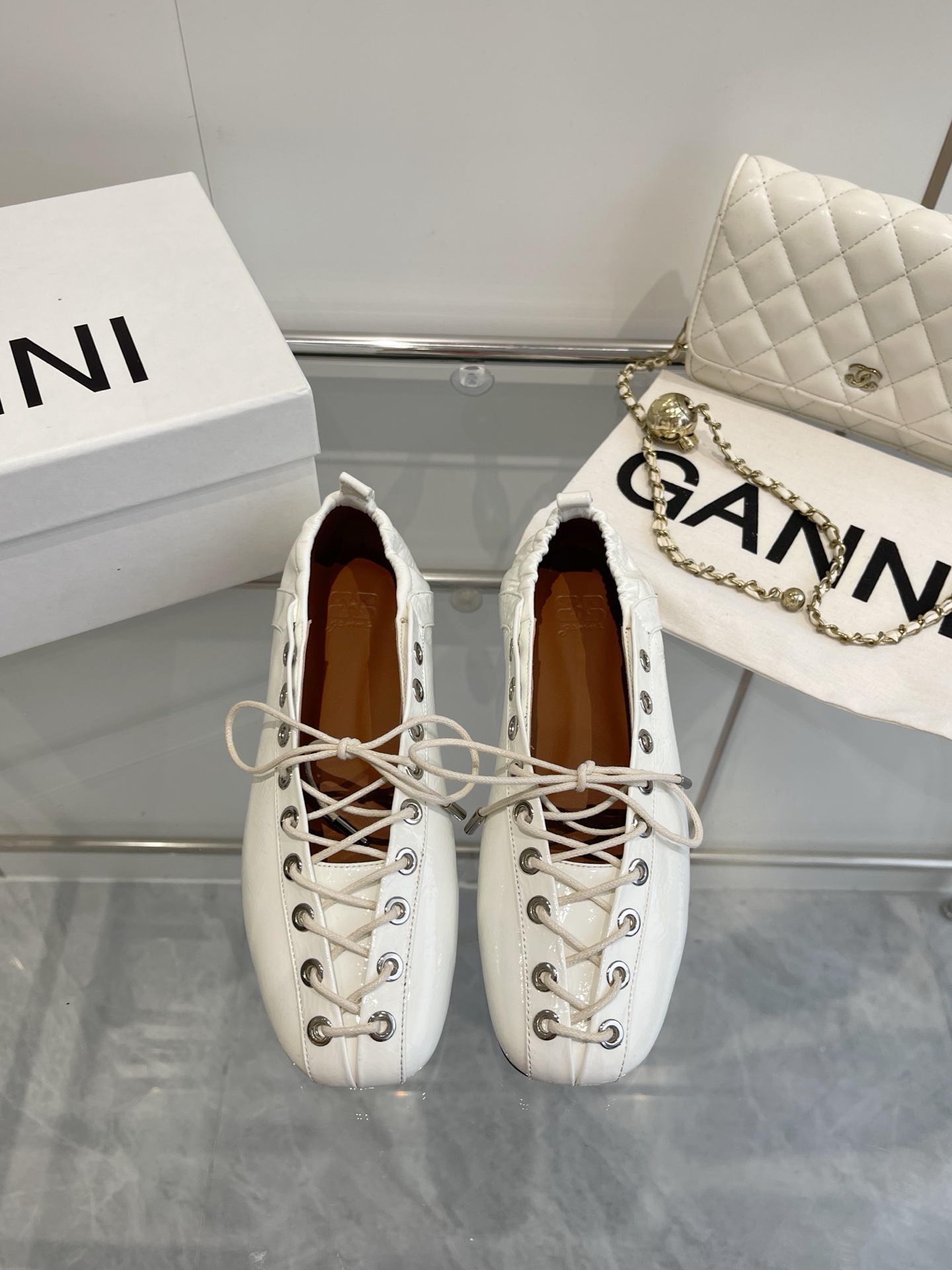 Ganni 25SS Leather Ballet Shoes: Imported, Water-Skinned Calf, Rubber Soles.