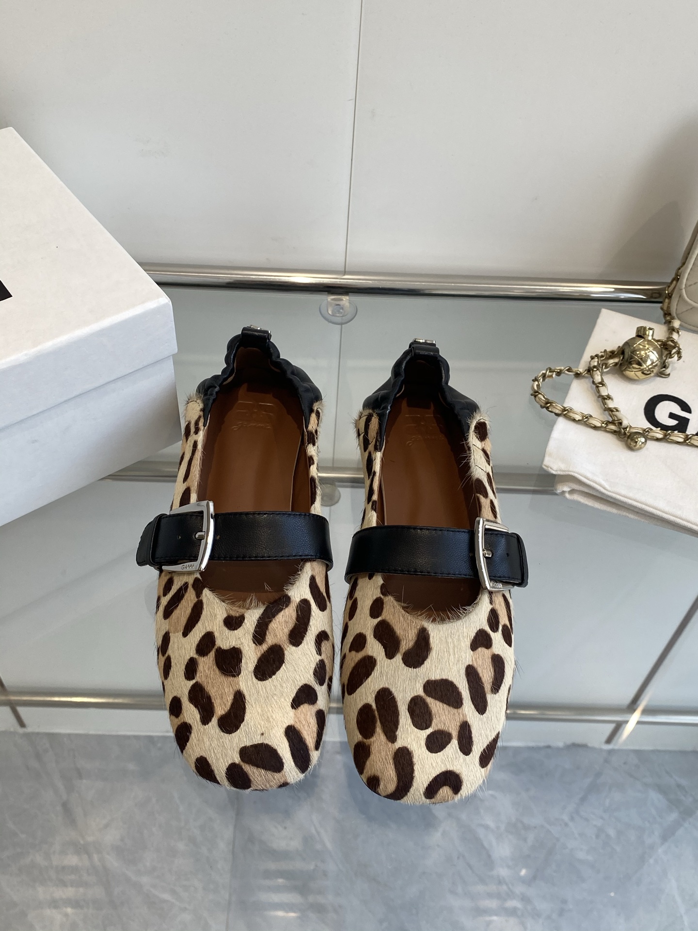 Ganni 25SS Sheepskin Shoes with Open Rubber Soles in 35-39 Sizes