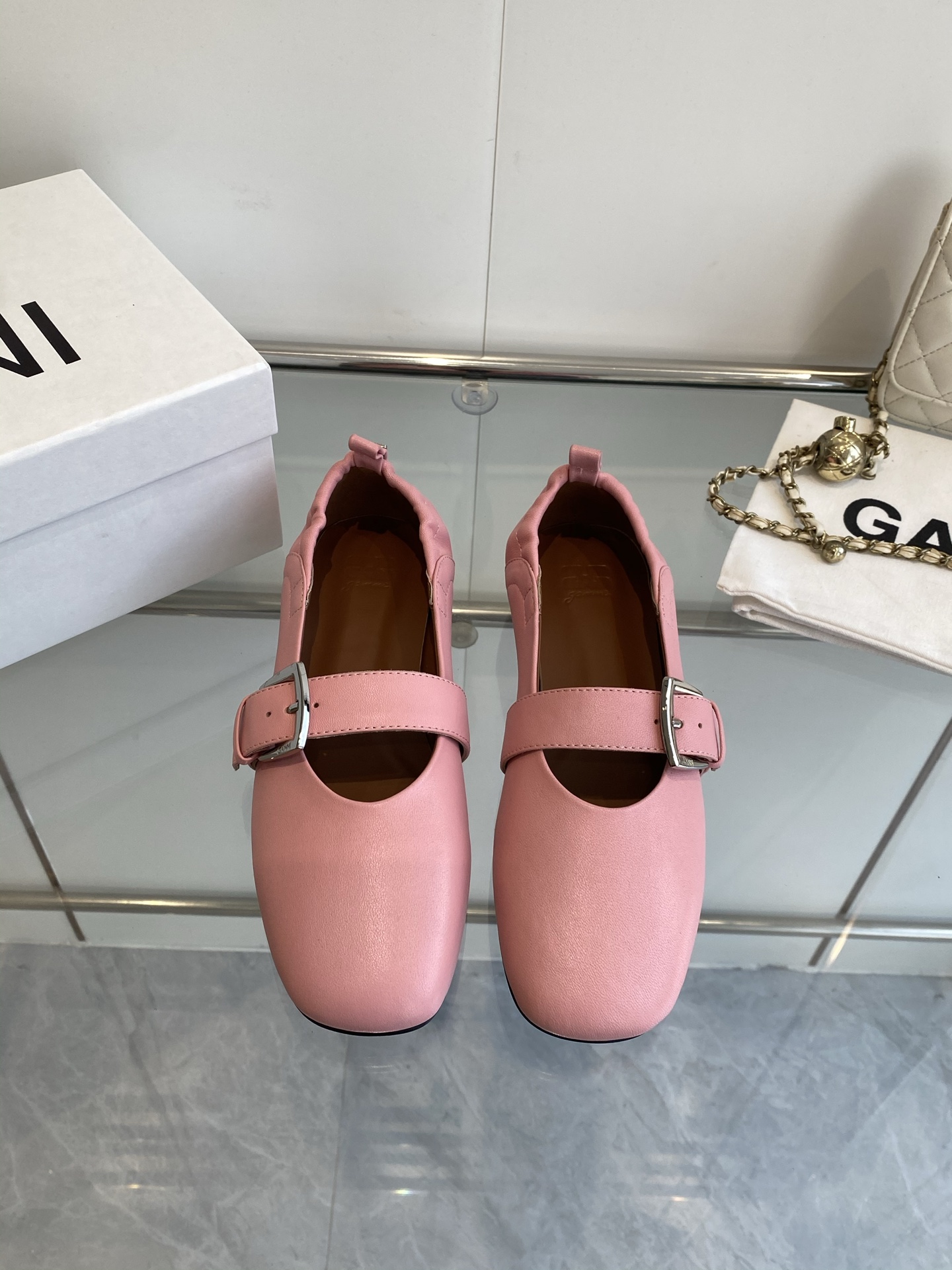 Ganni 25SS Sheepskin Shoes with Original Rubber Soles in 35-39 Sizes