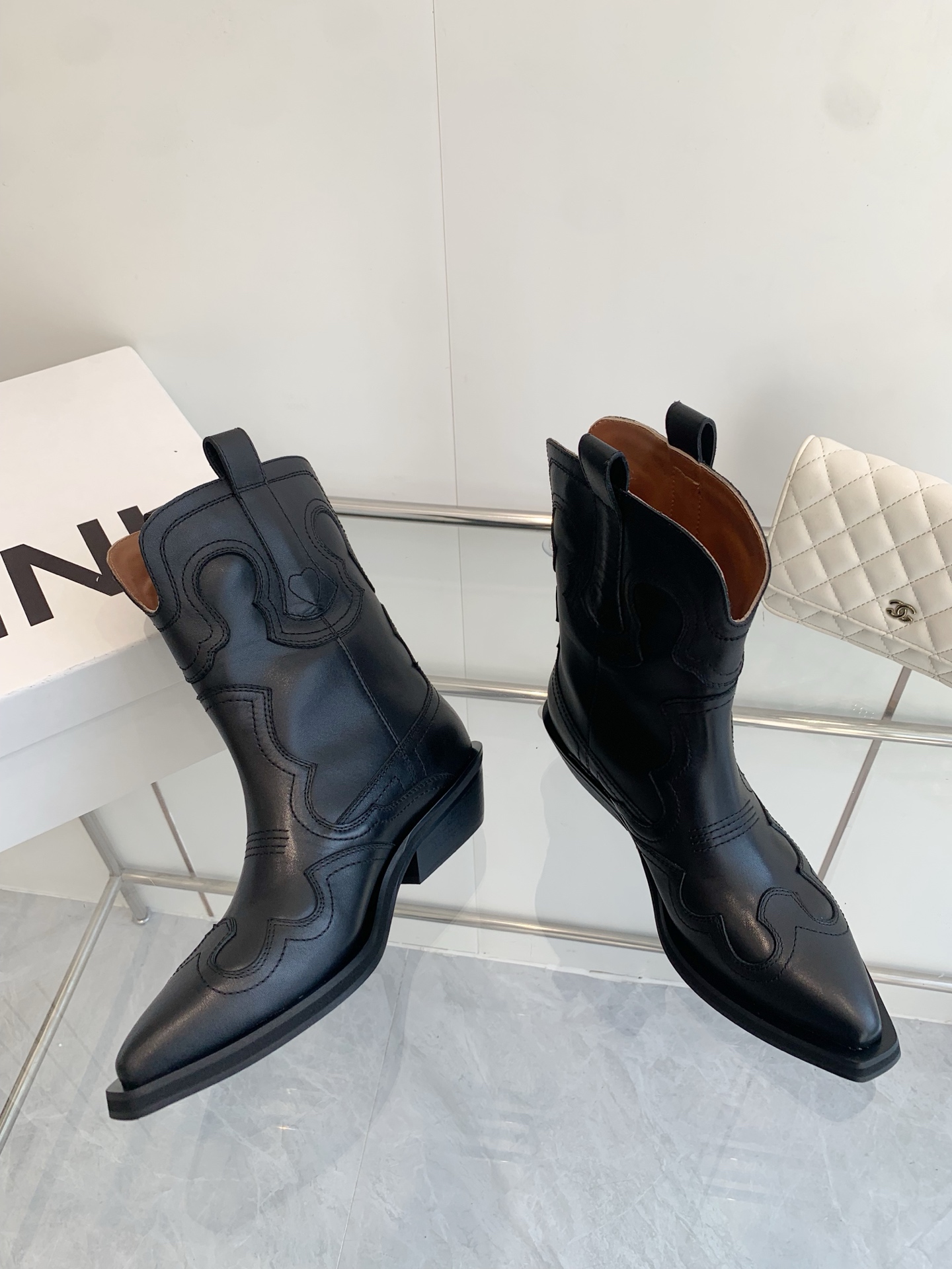 Ganni Embroidered West Cowboy Boots for 2023 Autumn/Winter Collection - 图片 4